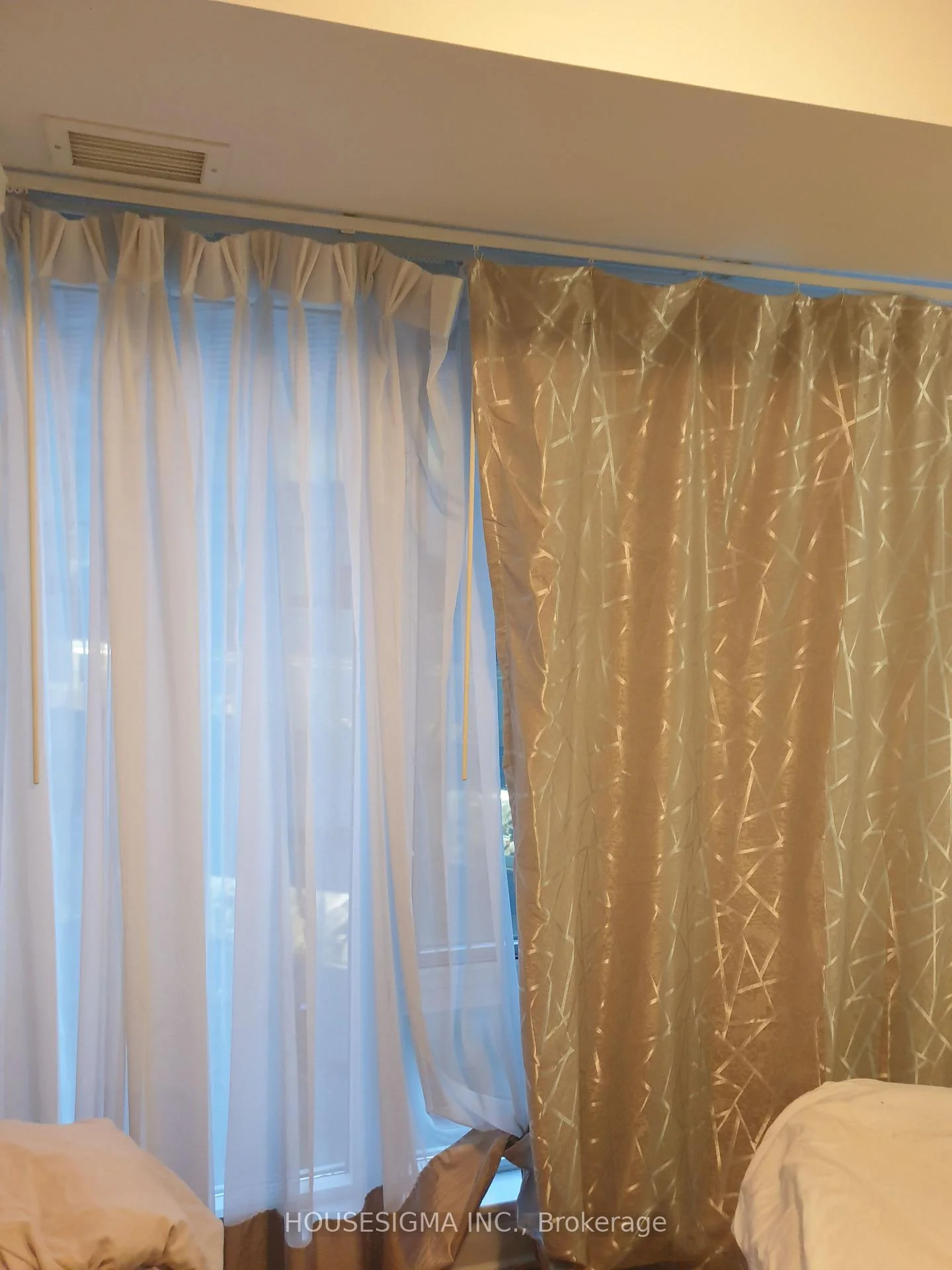 Photo 10 of Unit 1010, 200 Victoria Street, Toronto, Church-Yonge Corridor — HOMEH