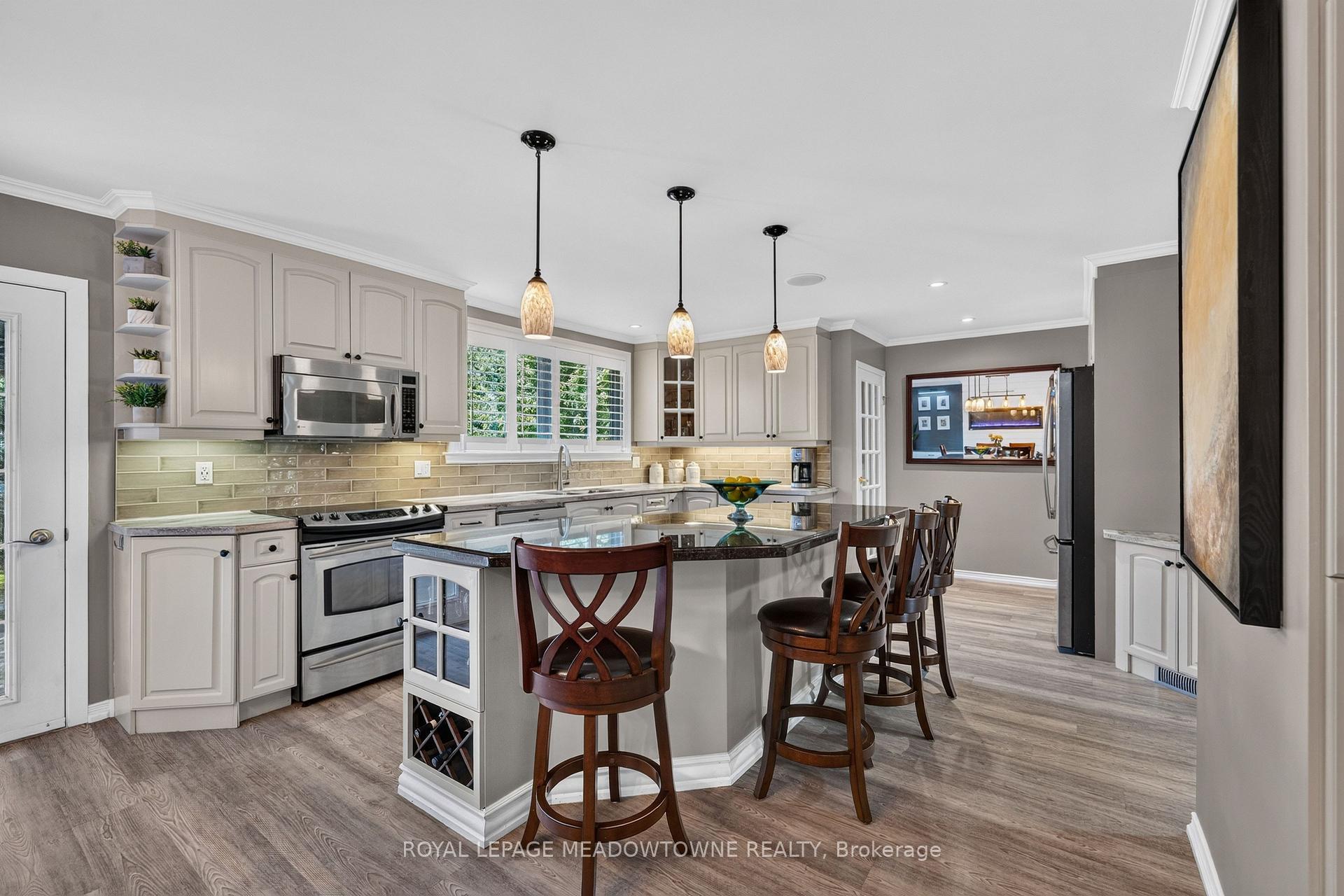 Photo 16 of 30 Metcalfe Court, Halton Hills, Georgetown — HOMEH
