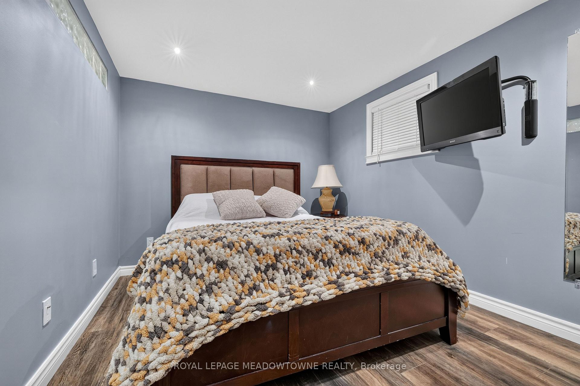 Photo 28 of 30 Metcalfe Court, Halton Hills, Georgetown — HOMEH
