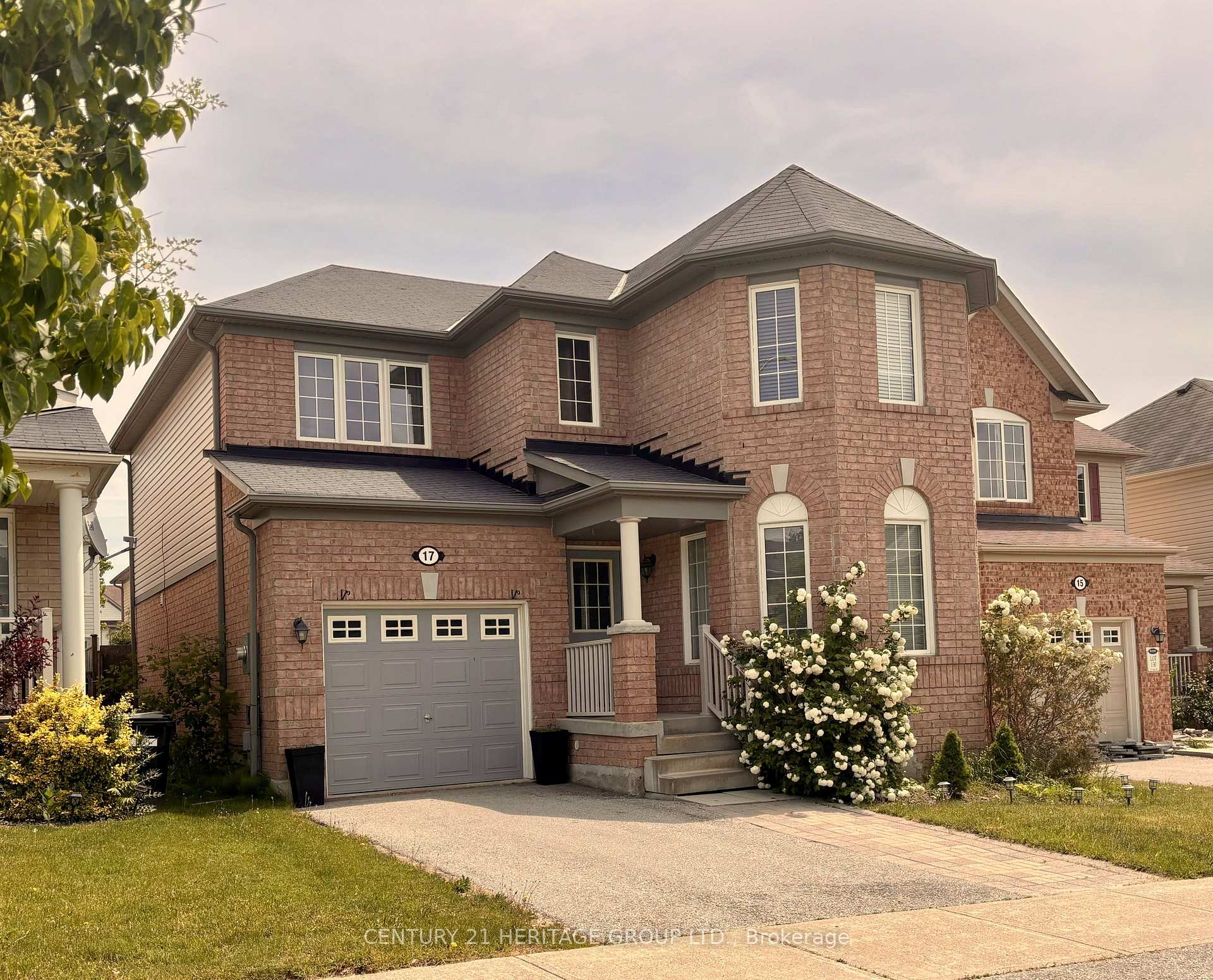 Photo 1 of 17 Gordon Drive, New Tecumseth, Alliston — HOMEH