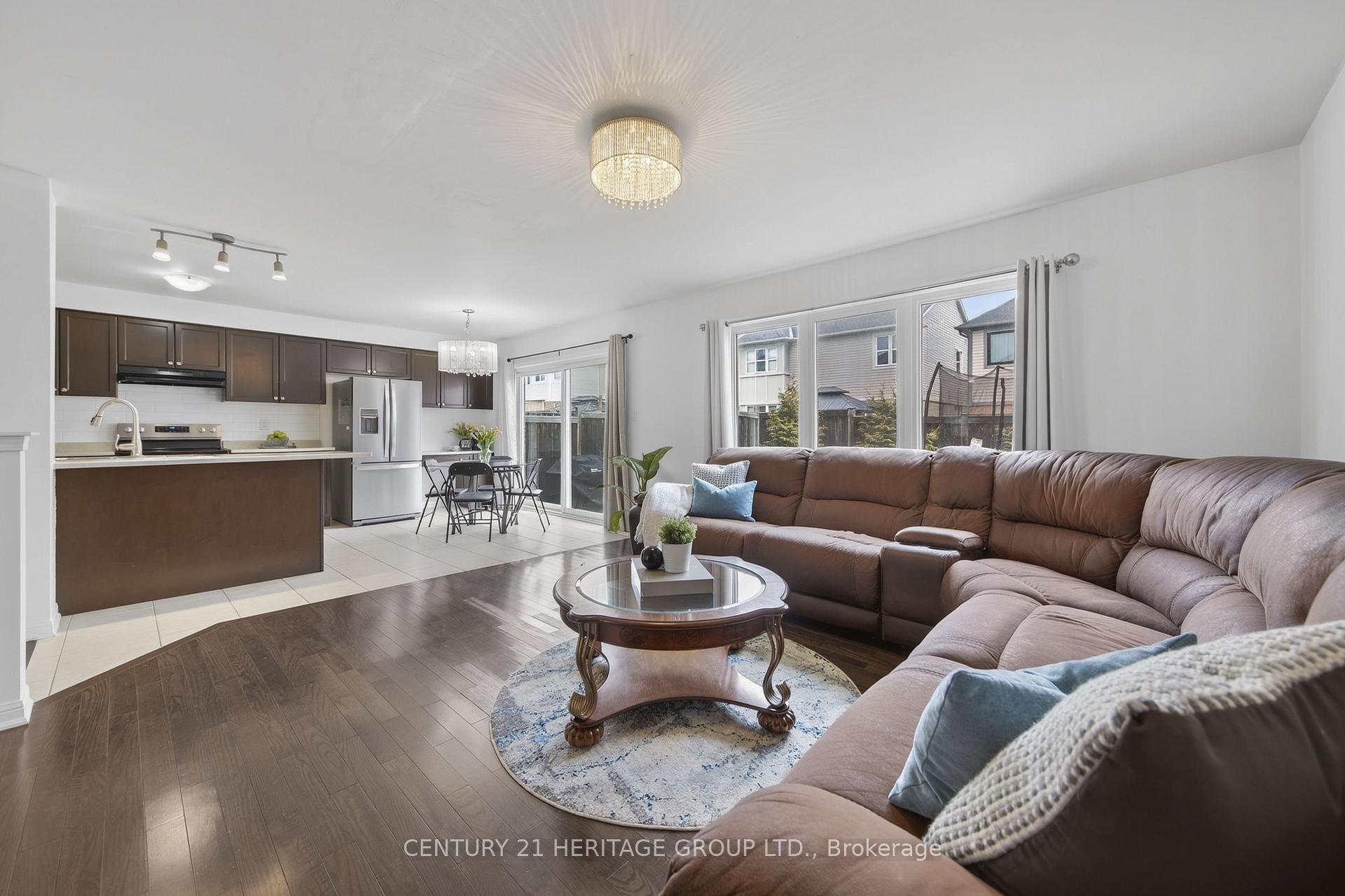 Photo 5 of 17 Gordon Drive, New Tecumseth, Alliston — HOMEH