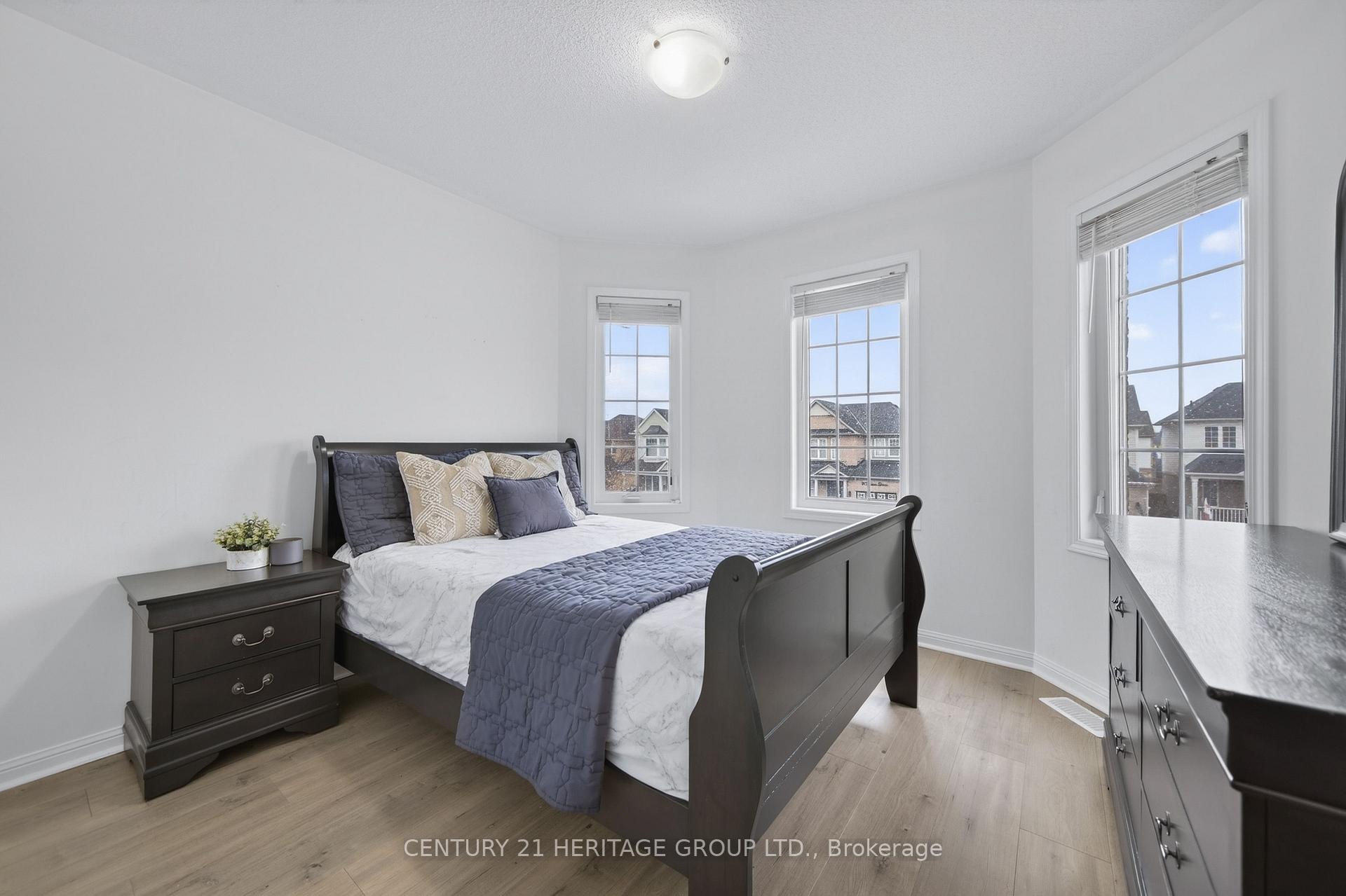 Photo 6 of 17 Gordon Drive, New Tecumseth, Alliston — HOMEH