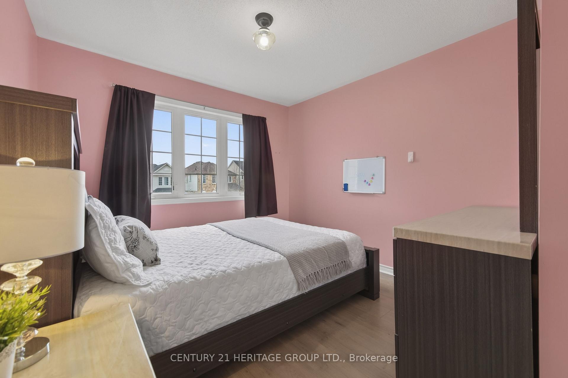 Photo 10 of 17 Gordon Drive, New Tecumseth, Alliston — HOMEH