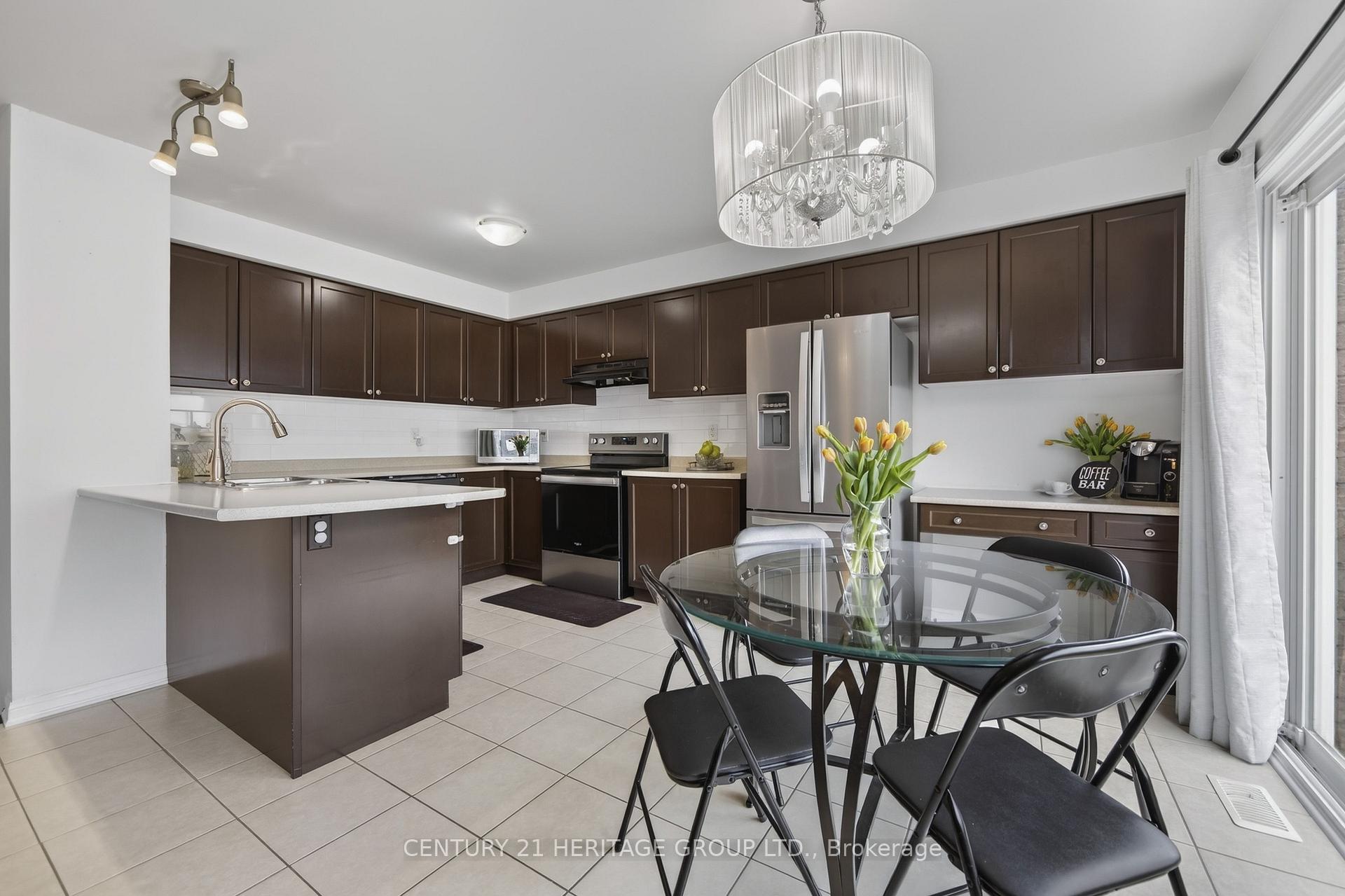 Photo 12 of 17 Gordon Drive, New Tecumseth, Alliston — HOMEH