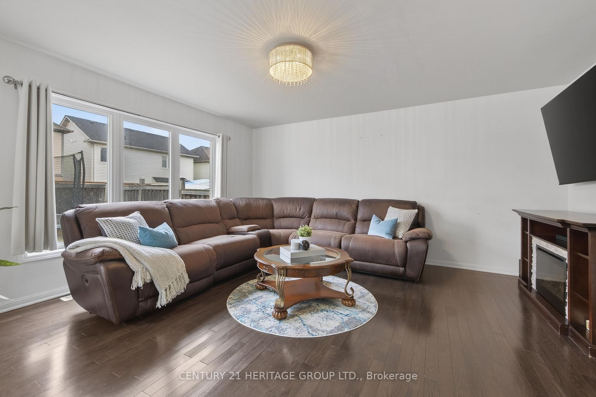 Photo 20 of 17 Gordon Drive, New Tecumseth, Alliston — HOMEH