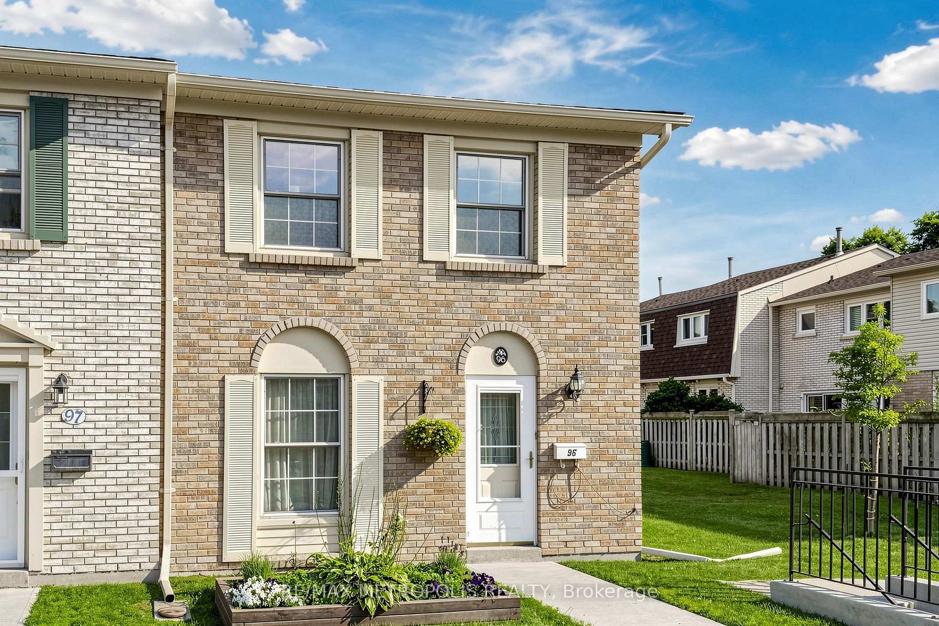 Photo 2 of Unit 96, 580 Eyer Drive, Pickering, West Shore — HOMEH