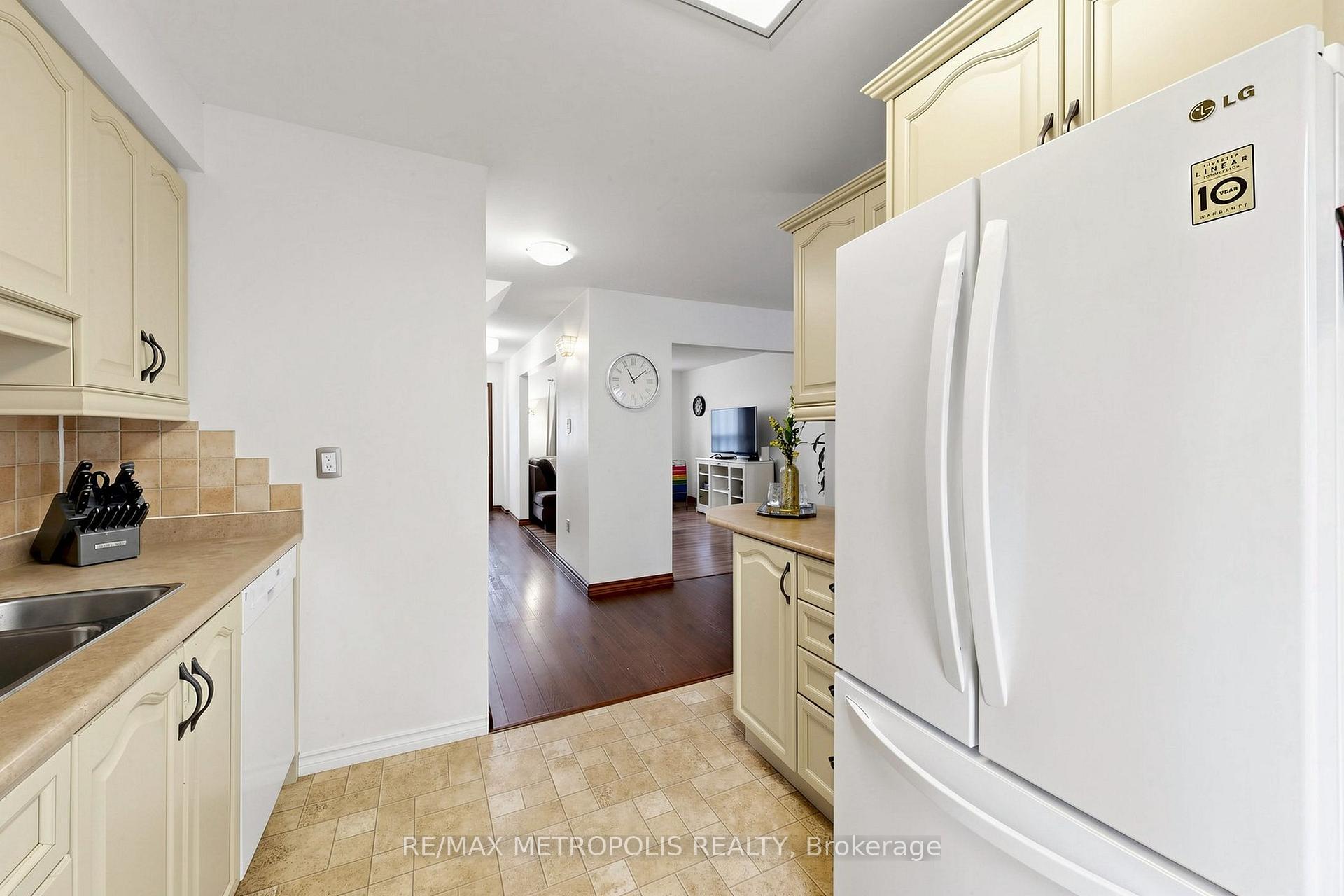 Photo 17 of Unit 96, 580 Eyer Drive, Pickering, West Shore — HOMEH