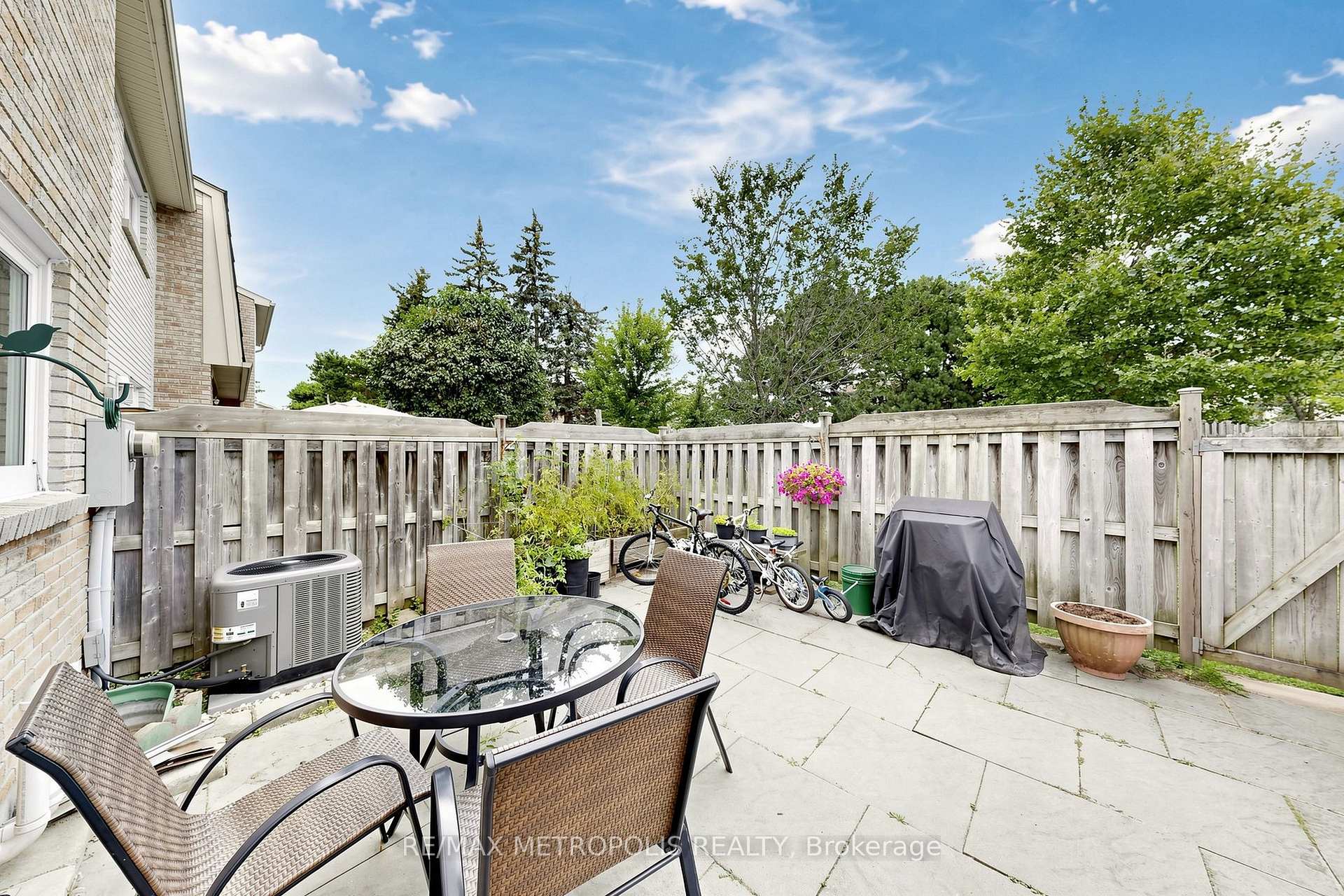 Photo 47 of Unit 96, 580 Eyer Drive, Pickering, West Shore — HOMEH