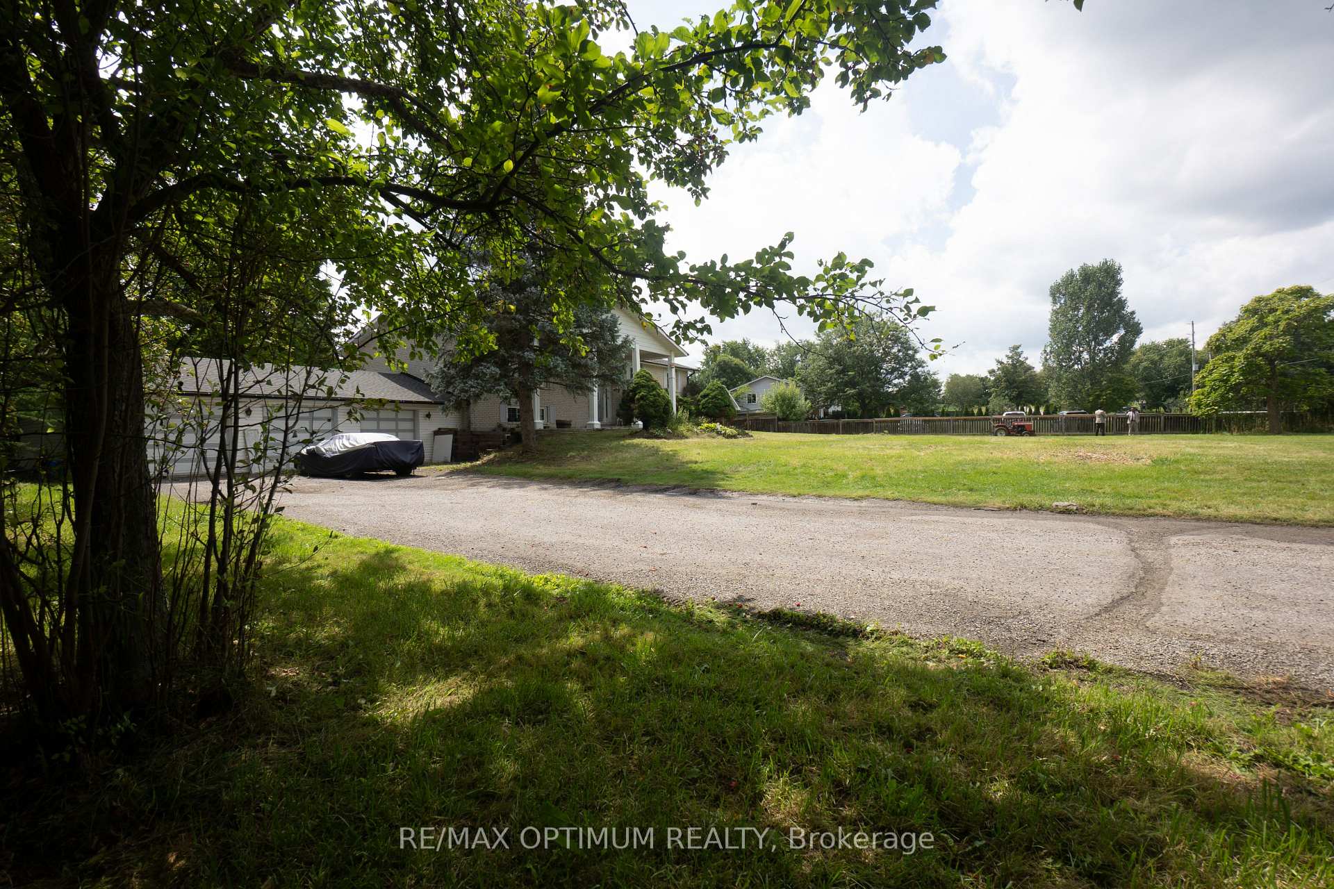 Photo 12 of 11900 5 Side Road, Halton Hills, Rural Halton Hills — HOMEH