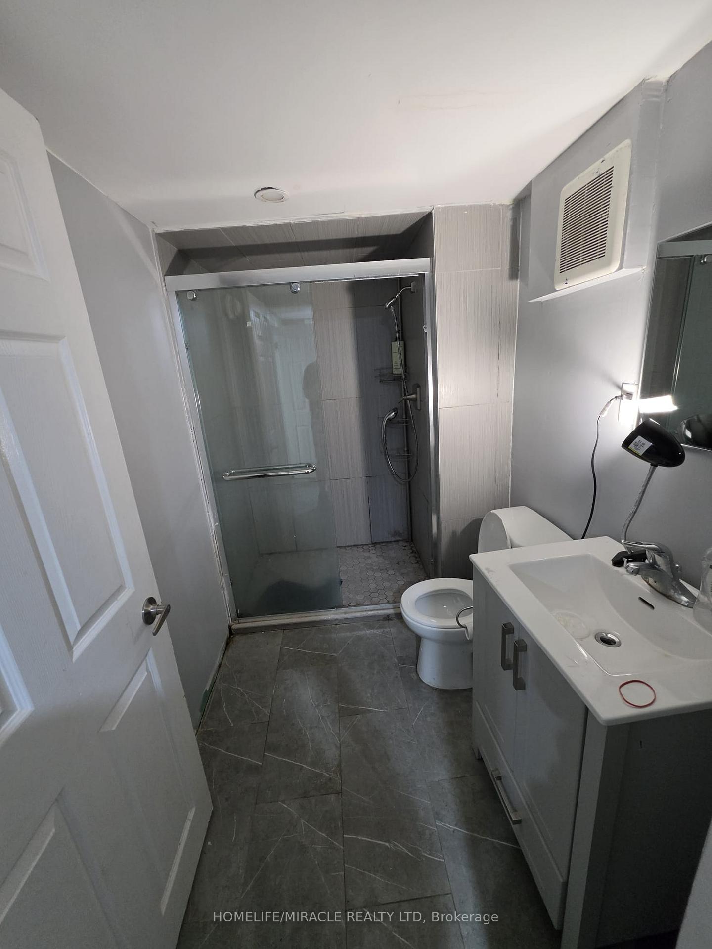 Photo 9 of 7150 Douglas Crescent, Niagara Falls, Arad/Fallsview — HOMEH