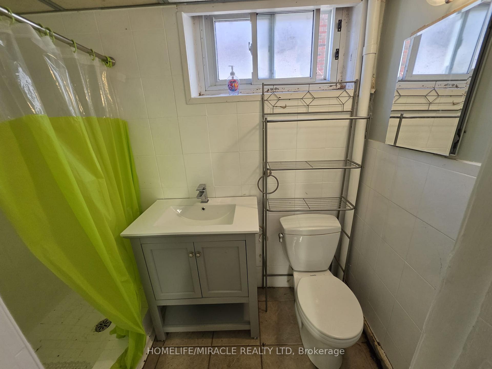 Photo 11 of 7150 Douglas Crescent, Niagara Falls, Arad/Fallsview — HOMEH