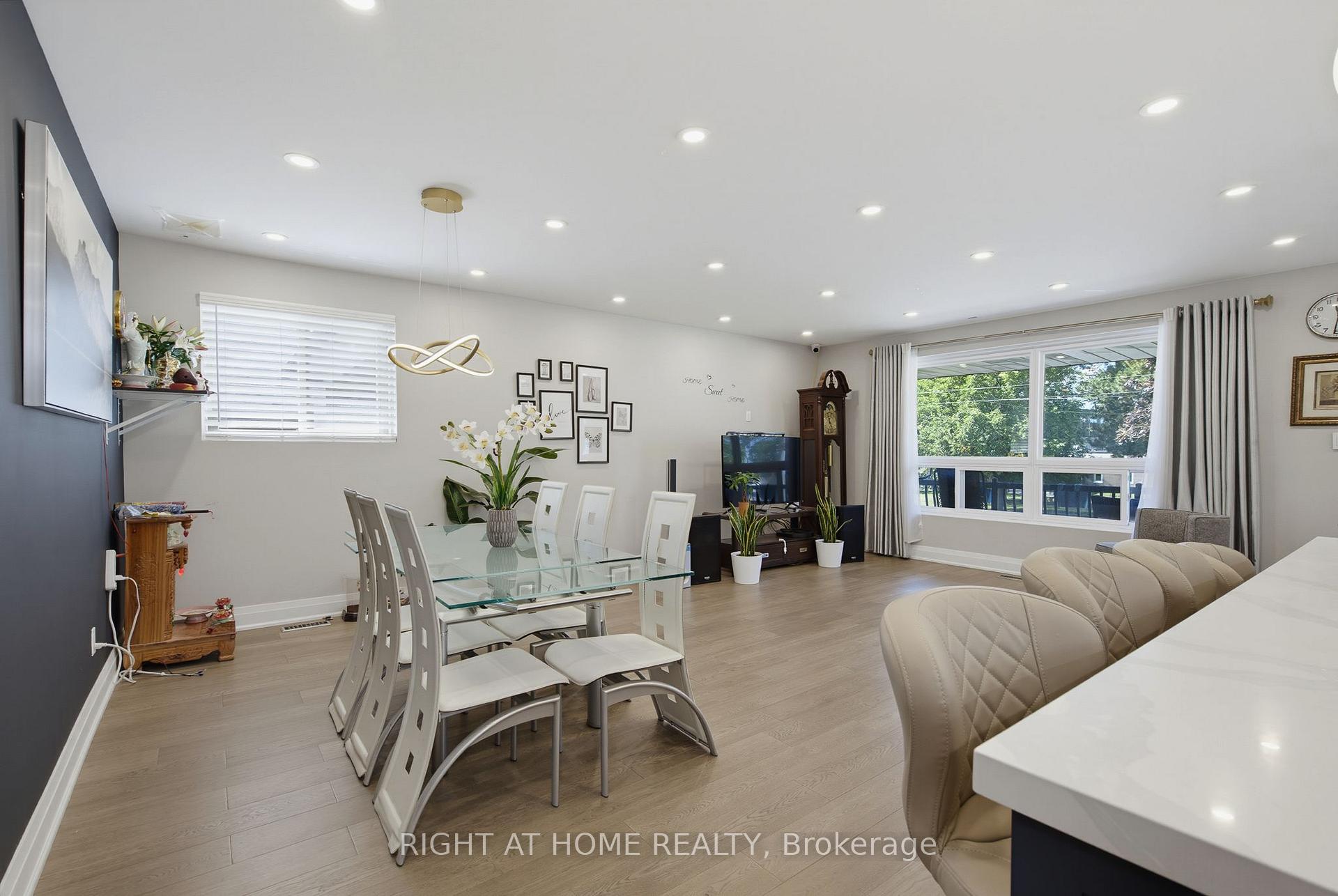 Photo 9 of 363 Sentinel Road, North York, York University Heights — HOMEH