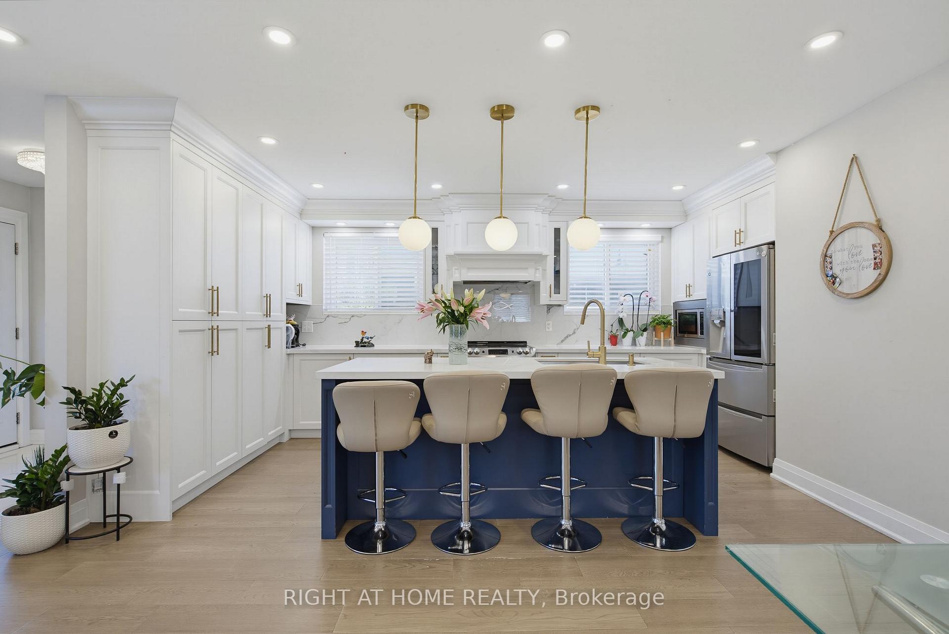 Photo 11 of 363 Sentinel Road, North York, York University Heights — HOMEH