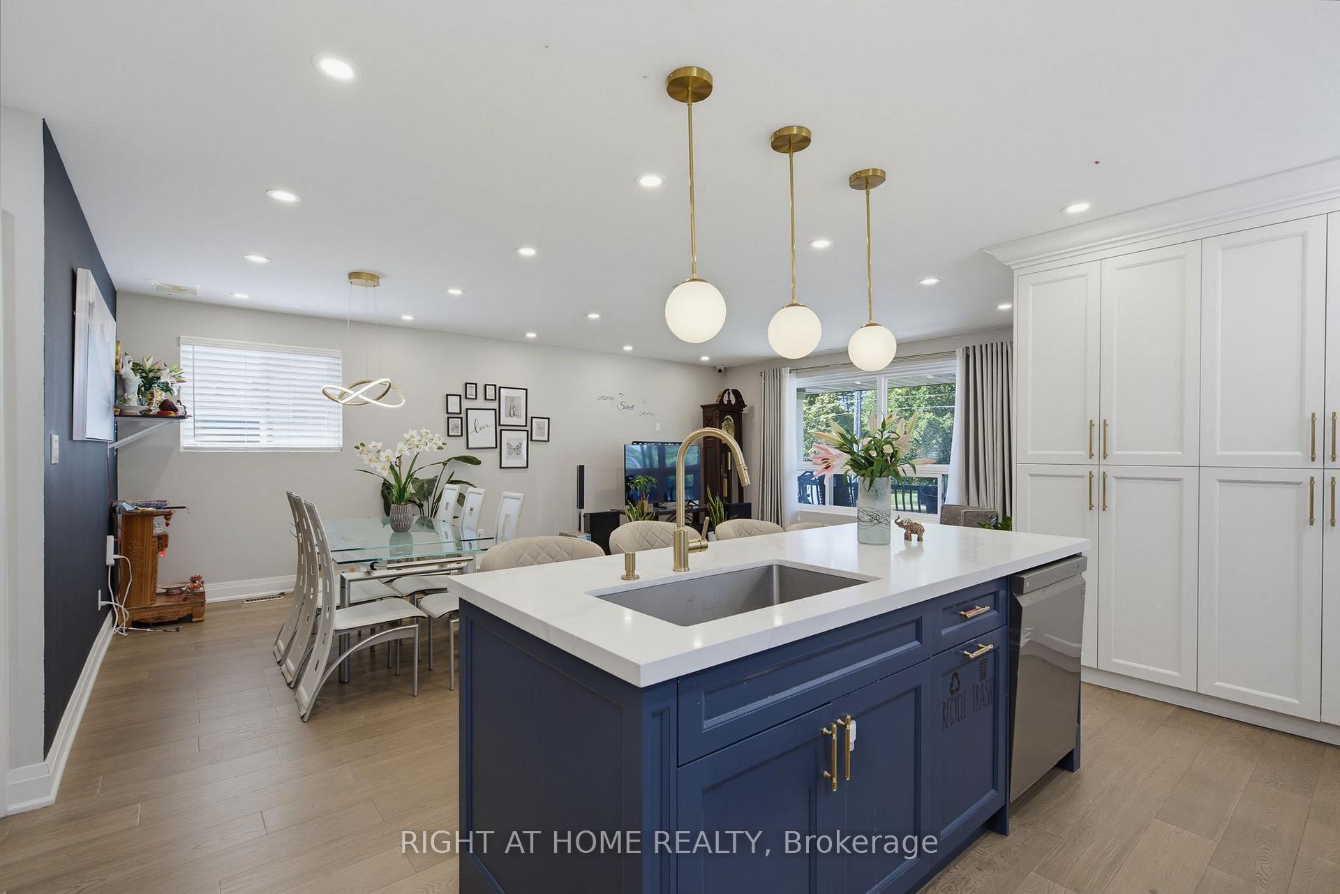 Photo 13 of 363 Sentinel Road, North York, York University Heights — HOMEH
