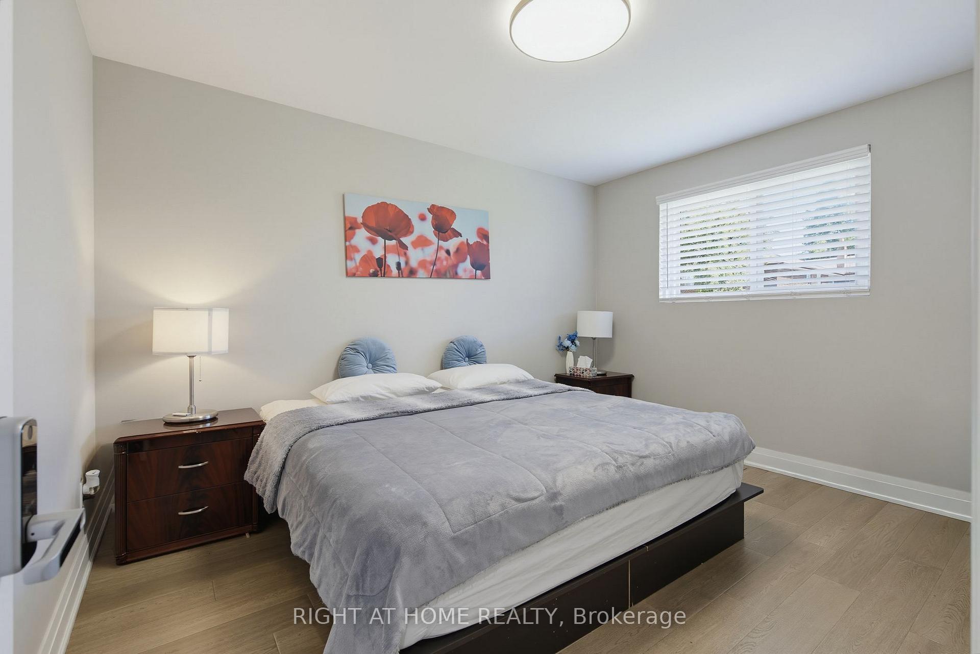 Photo 17 of 363 Sentinel Road, North York, York University Heights — HOMEH