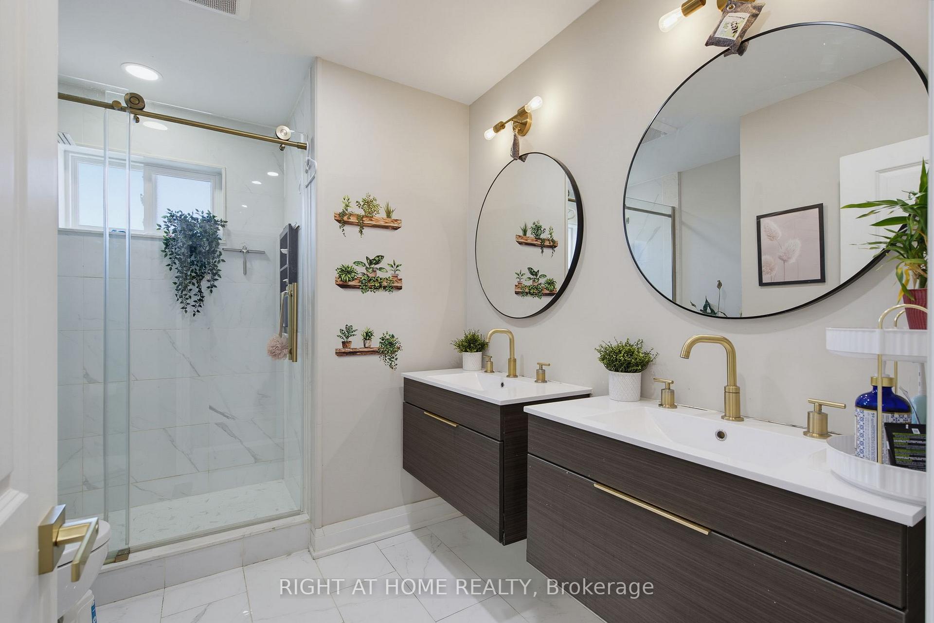 Photo 23 of 363 Sentinel Road, North York, York University Heights — HOMEH