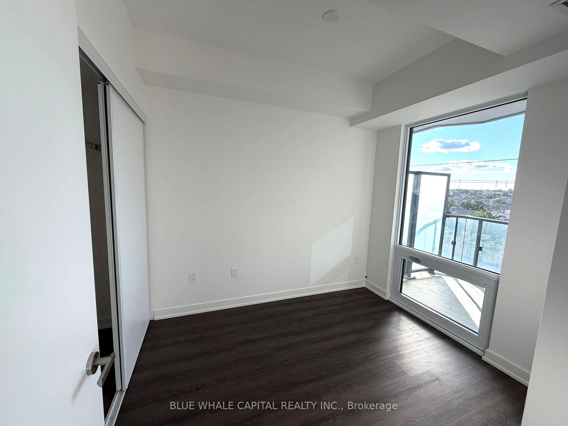 Photo 2 of Unit 402, 448 Burnhamthorpe Road, Mississauga, City Centre — HOMEH