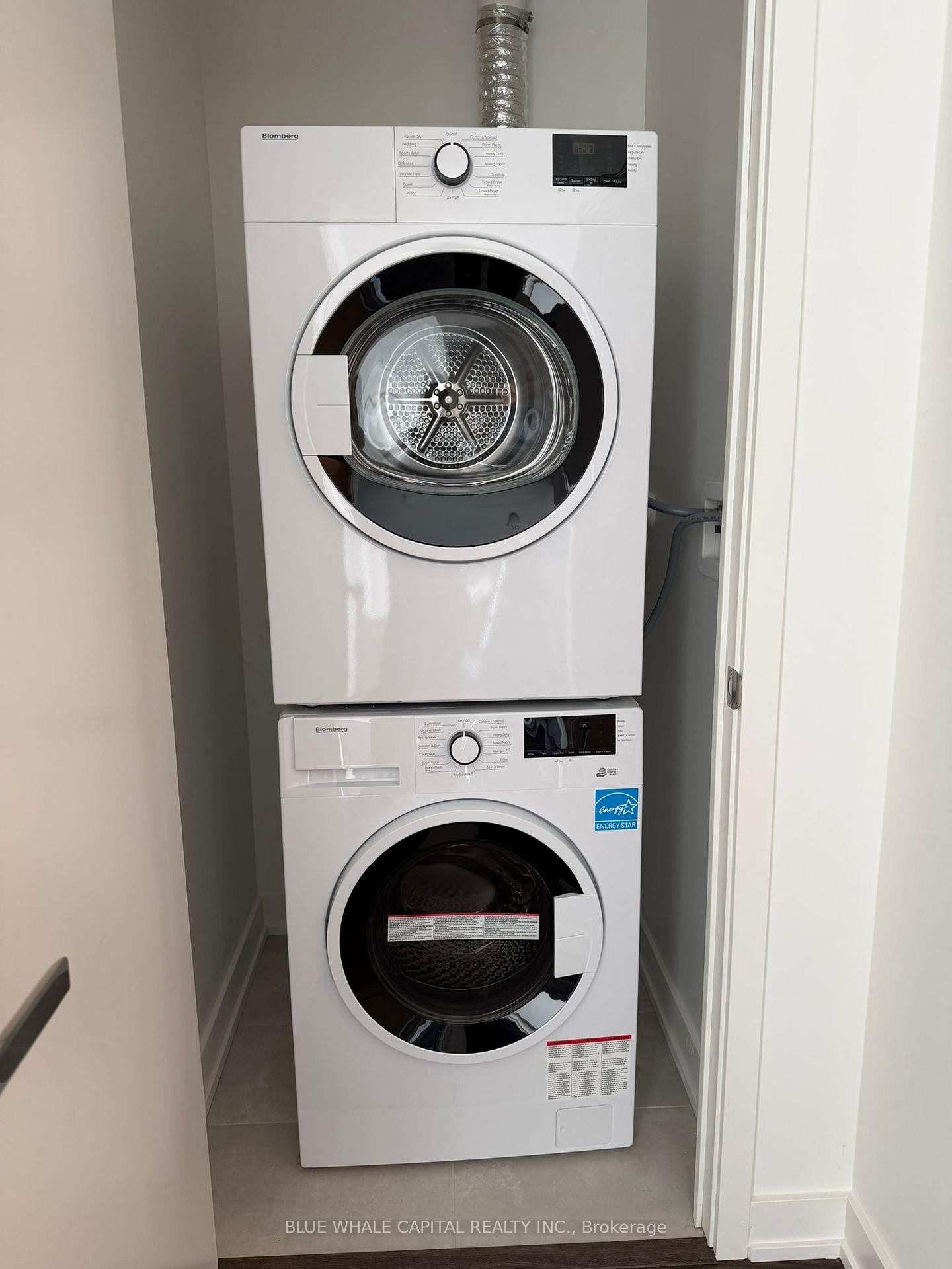 Photo 5 of Unit 402, 448 Burnhamthorpe Road, Mississauga, City Centre — HOMEH