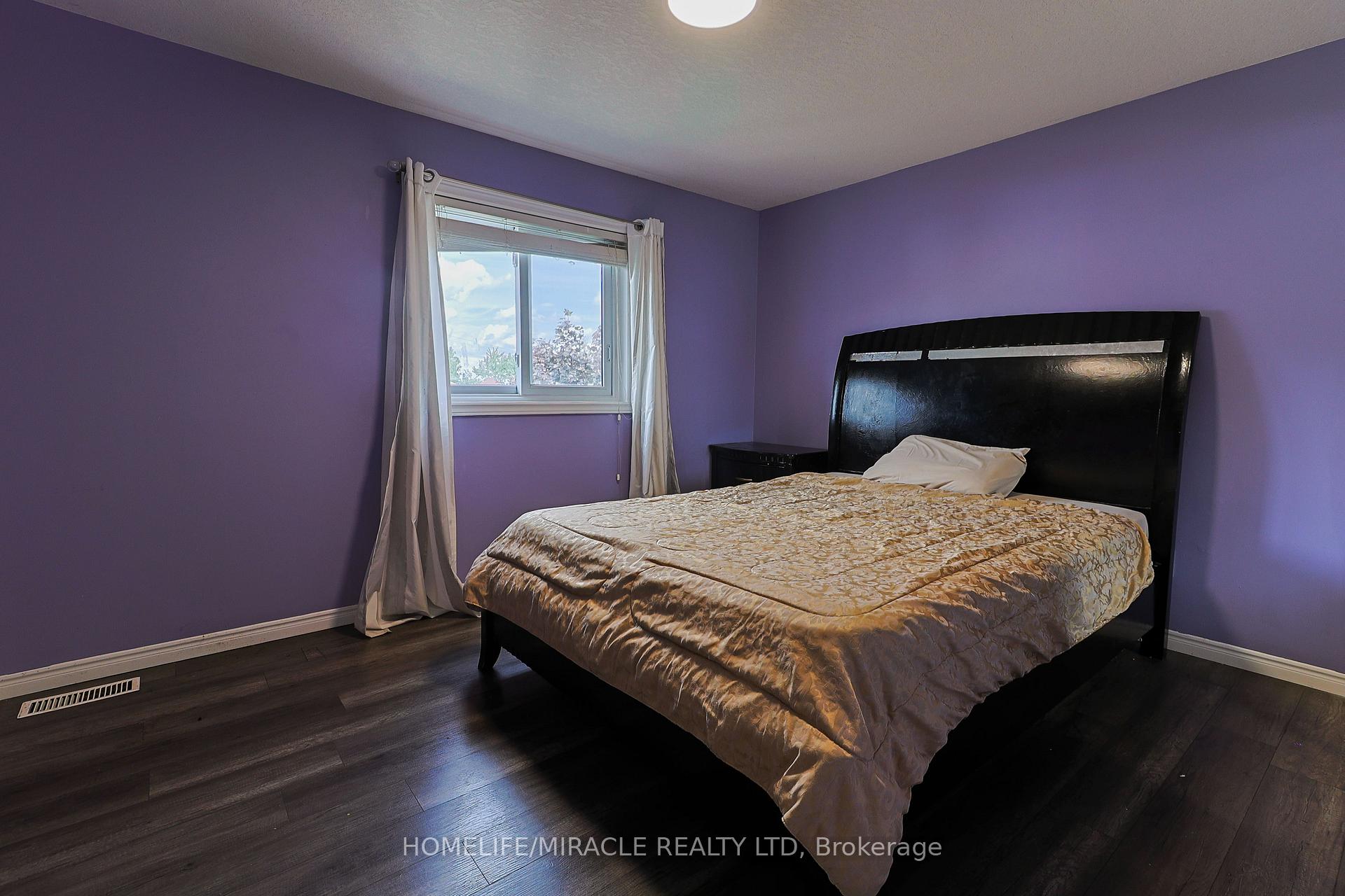 Photo 15 of 46 Heatherwood Place, Kitchener, Highland West — HOMEH