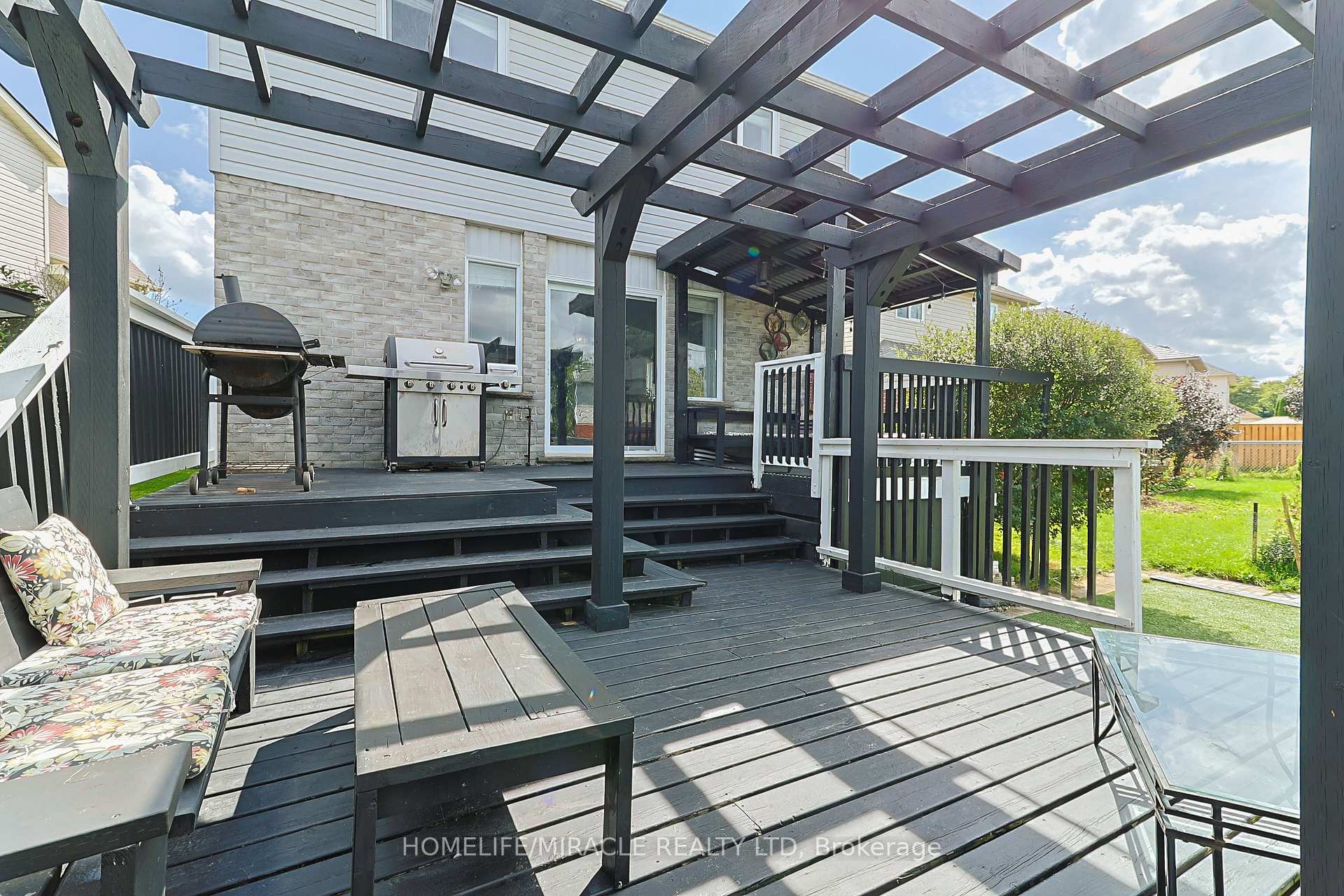 Photo 35 of 46 Heatherwood Place, Kitchener, Highland West — HOMEH