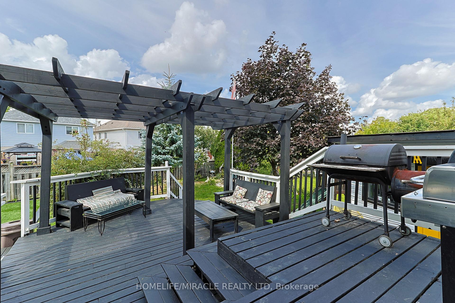 Photo 36 of 46 Heatherwood Place, Kitchener, Highland West — HOMEH