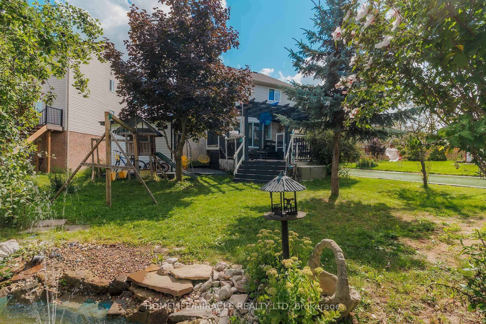 Photo 37 of 46 Heatherwood Place, Kitchener, Highland West — HOMEH
