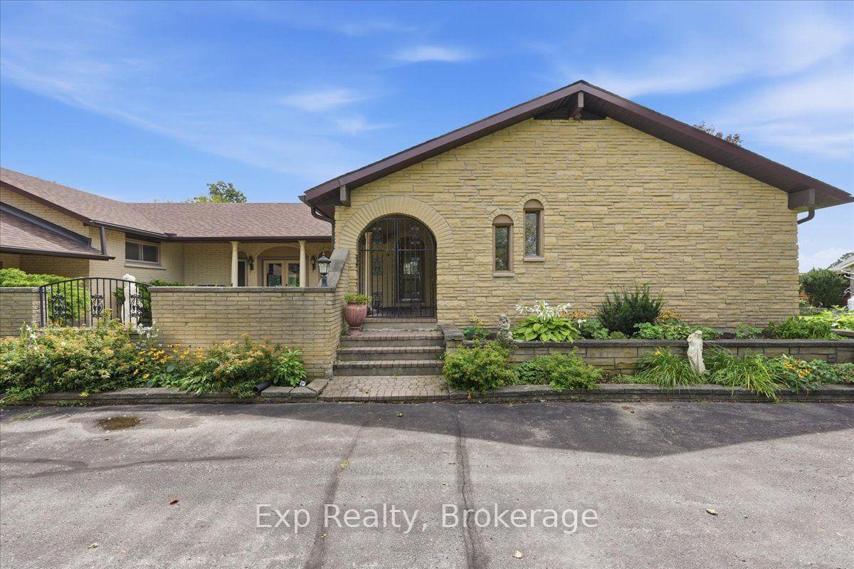 Photo 2 of 126 Casey Road, Belleville, Thurlow Ward — HOMEH