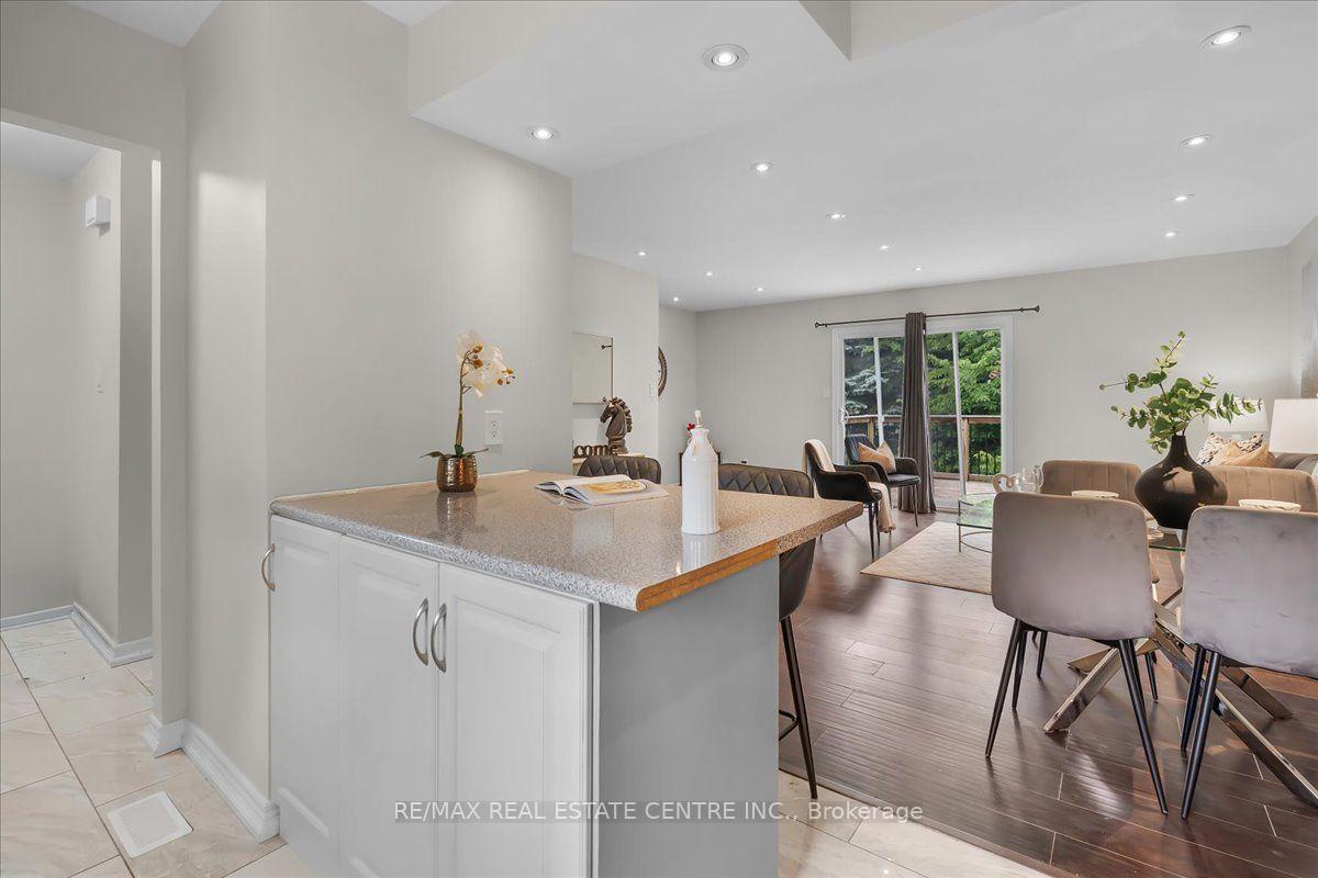 Photo of 421 Bairstow Crescent