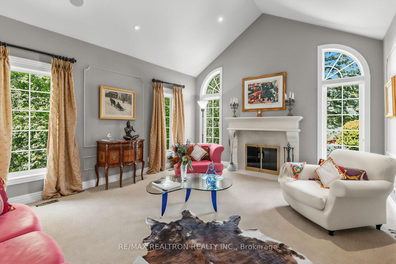 Photo 7 of 7 Gilbert Drive, Aurora, Aurora Estates — HOMEH