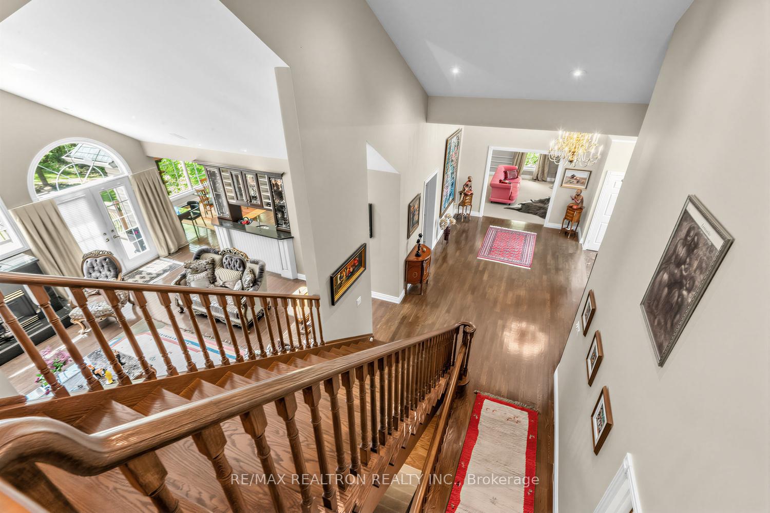 Photo 28 of 7 Gilbert Drive, Aurora, Aurora Estates — HOMEH