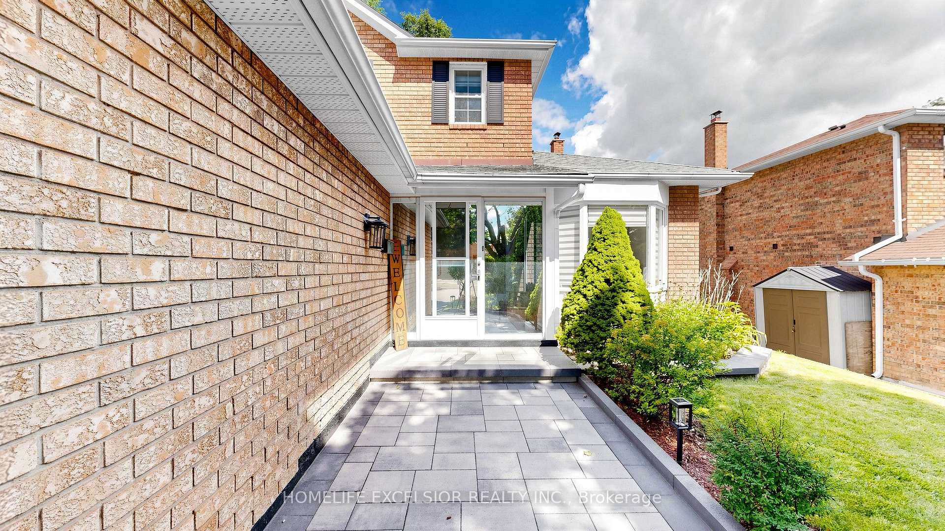 Photo 4 of 88 Kemano Road, Aurora, Aurora Heights — HOMEH