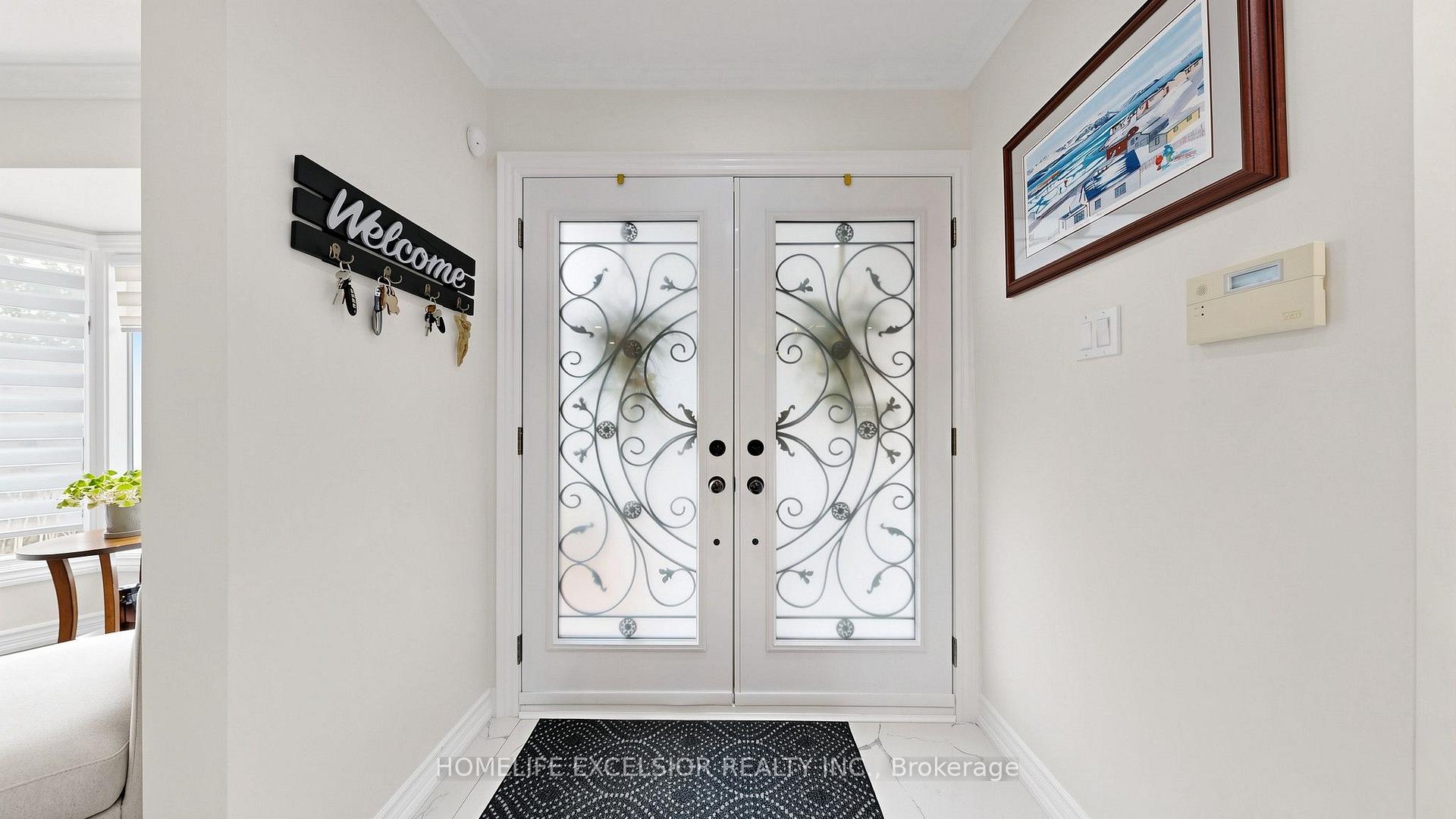 Photo 6 of 88 Kemano Road, Aurora, Aurora Heights — HOMEH
