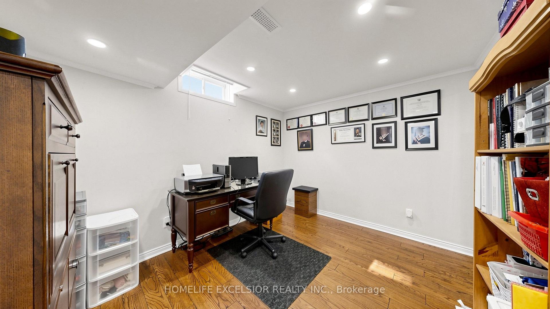 Photo 35 of 88 Kemano Road, Aurora, Aurora Heights — HOMEH