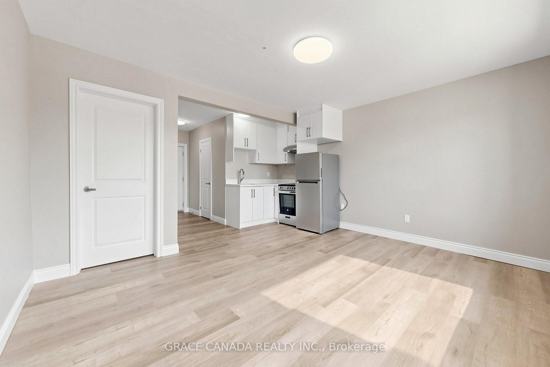 Photo 5 of 65 Sanford Avenue S, Hamilton, St. Clair — HOMEH
