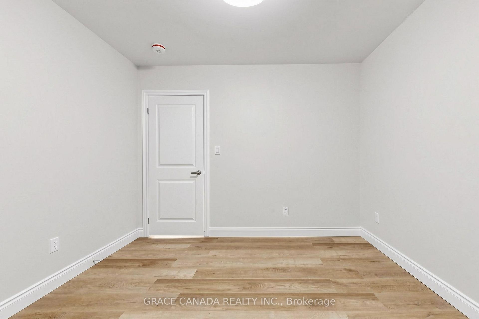 Photo 12 of 65 Sanford Avenue S, Hamilton, St. Clair — HOMEH