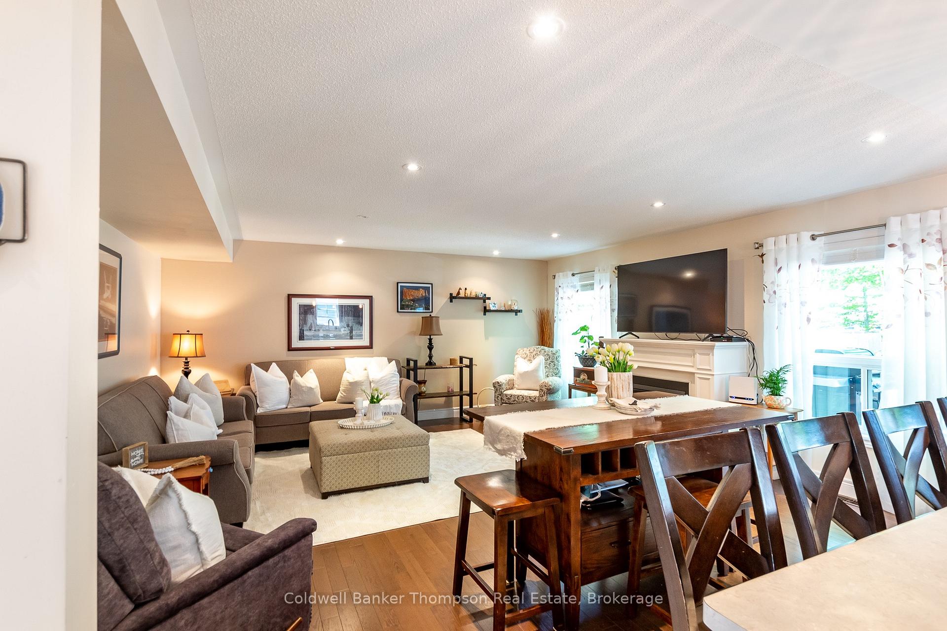 Photo 6 of 250 Pine Street, Gravenhurst, Muskoka (S) — HOMEH