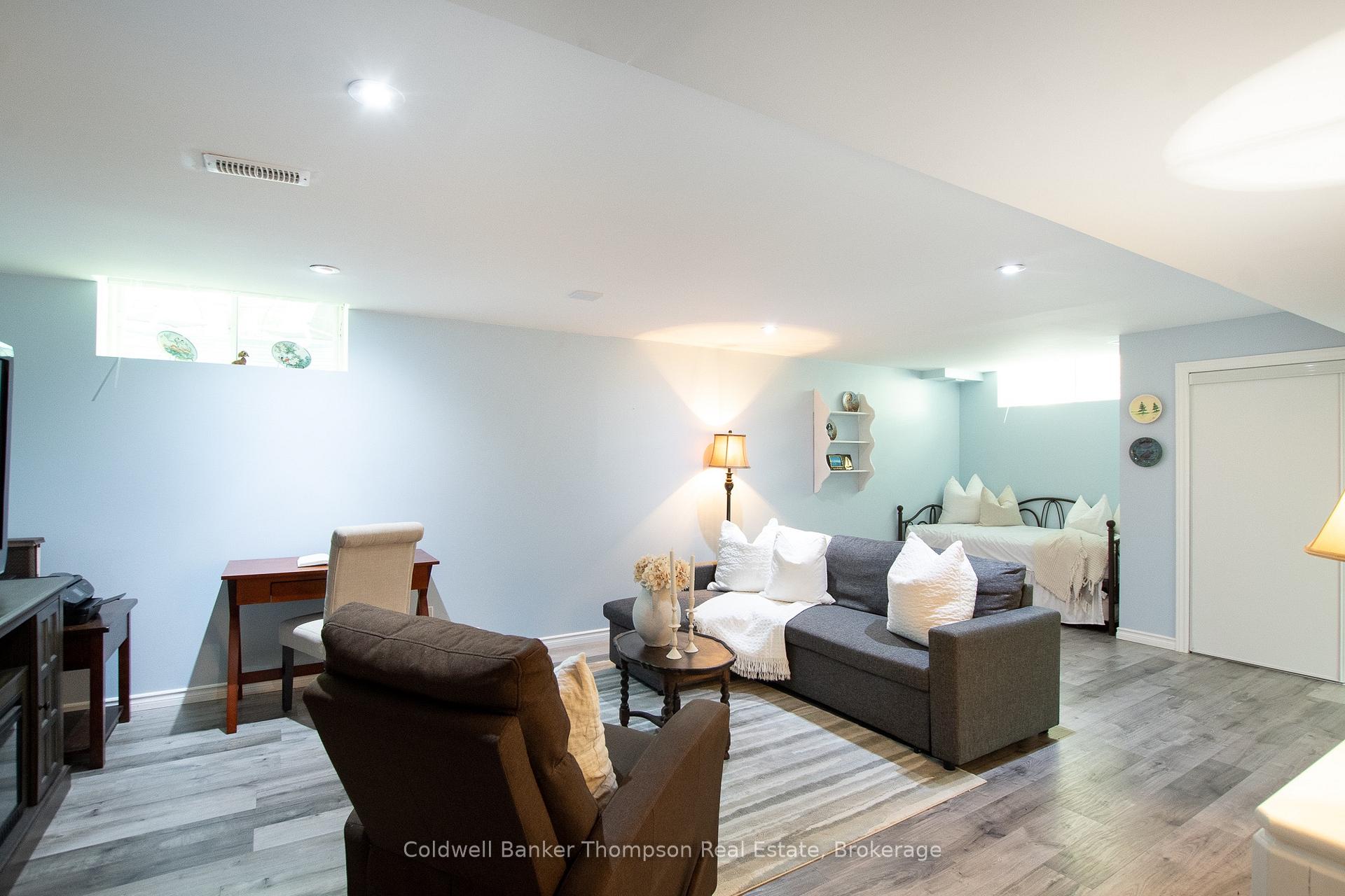 Photo 32 of 250 Pine Street, Gravenhurst, Muskoka (S) — HOMEH