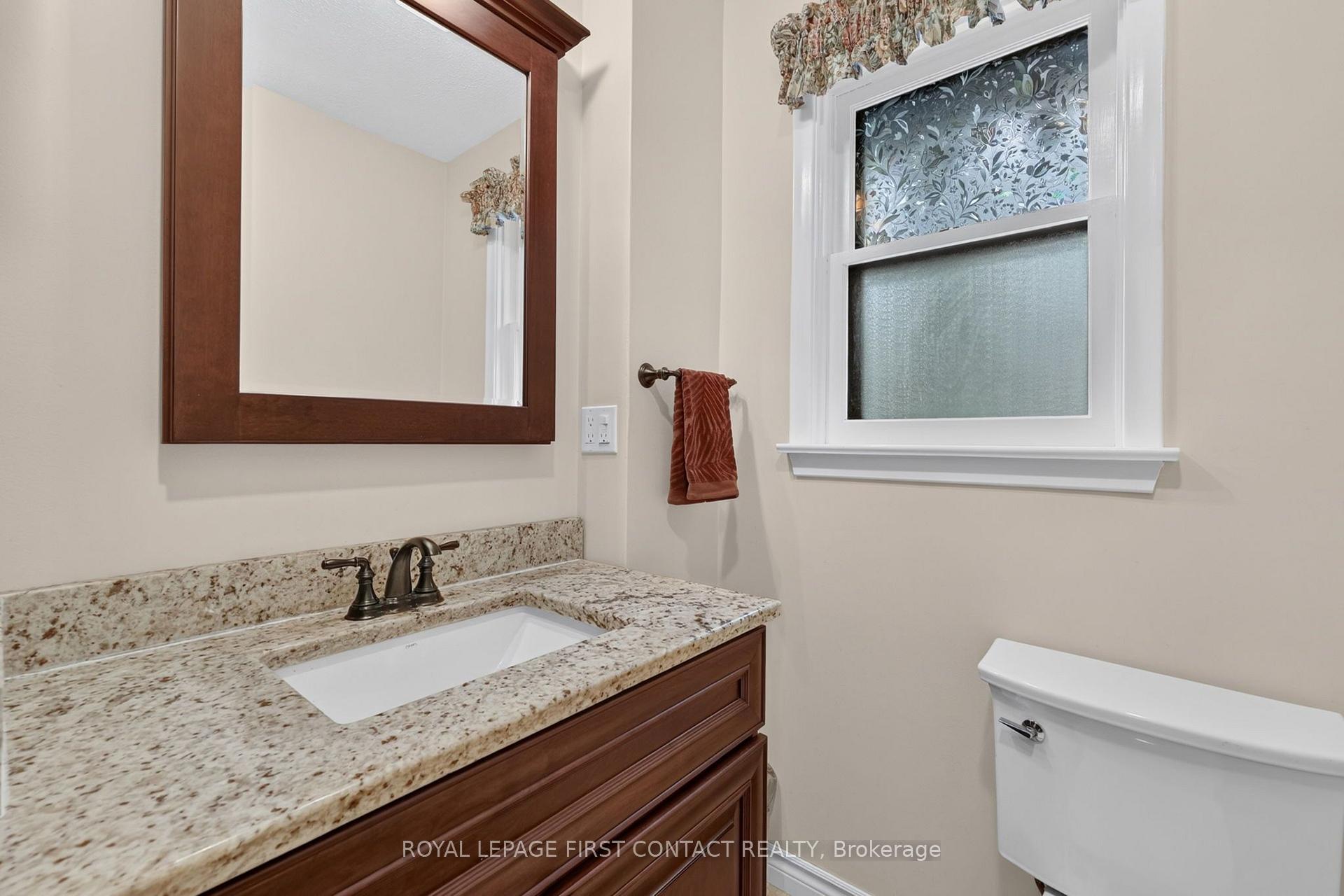 Photo 21 of 29 Doran Road, Springwater, Midhurst — HOMEH