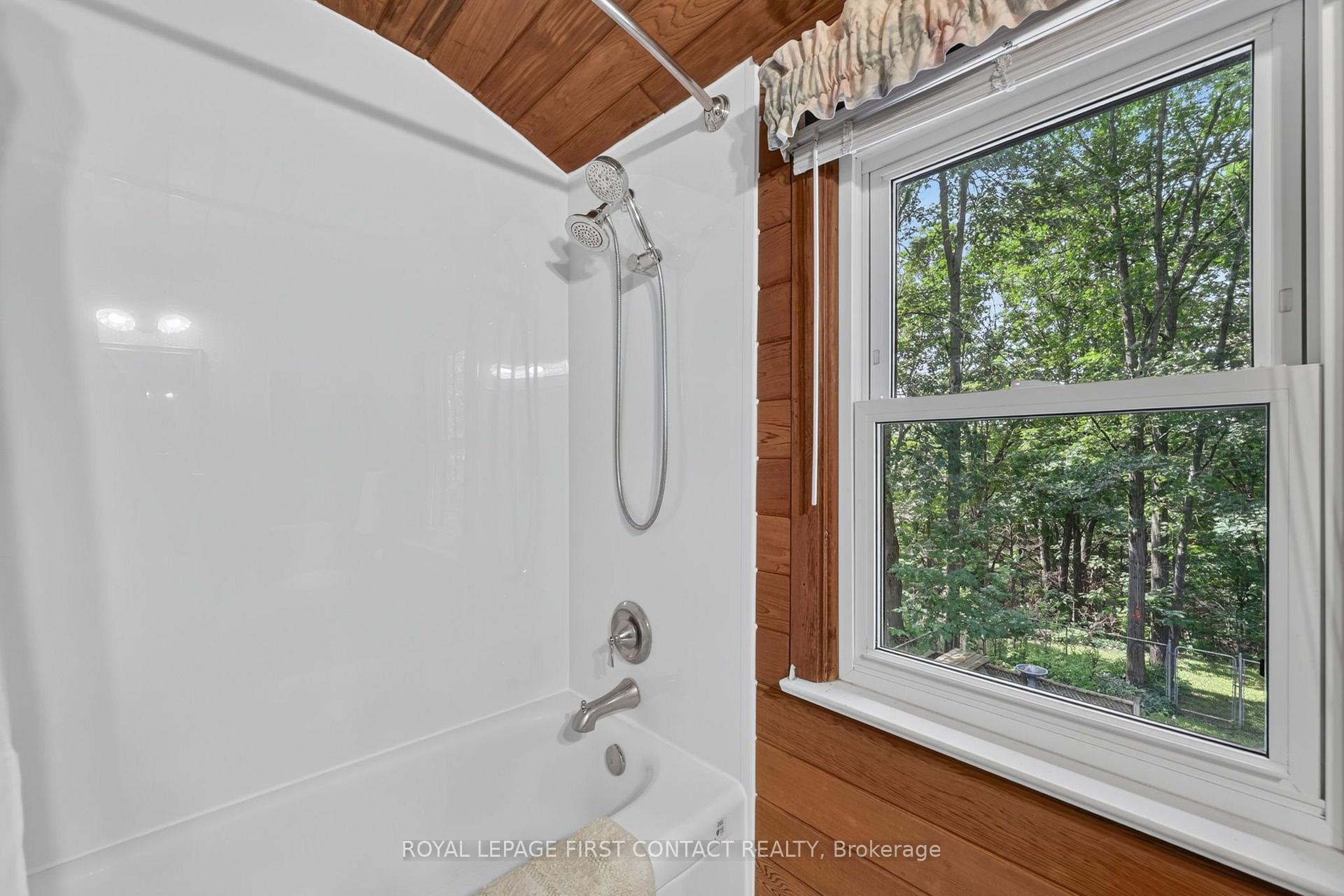 Photo 26 of 29 Doran Road, Springwater, Midhurst — HOMEH