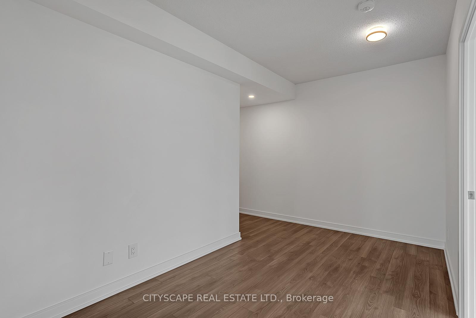Photo 4 of Unit 910, 30 Samuel Wood Way, Etobicoke, Islington-City Centre West — HOMEH
