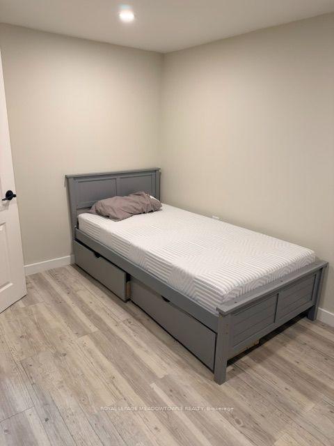 Photo 5 of 20 Fran Drive, Vaughan, West Woodbridge — HOMEH