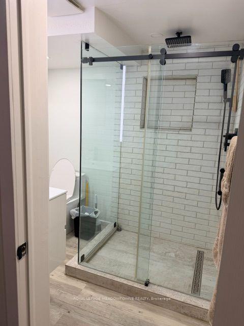 Photo 6 of 20 Fran Drive, Vaughan, West Woodbridge — HOMEH