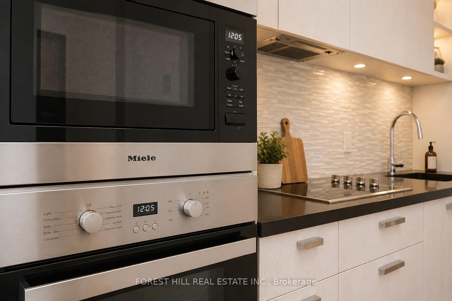 Photo 17 of Unit 306, 32 Davenport Road, Toronto, The Annex — HOMEH