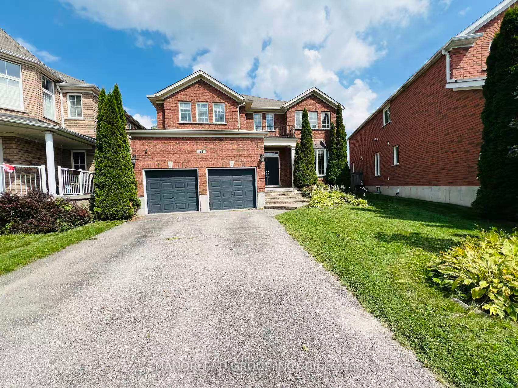 Photo 1 of 42 Parisian Crescent, Barrie, Innis-Shore — HOMEH