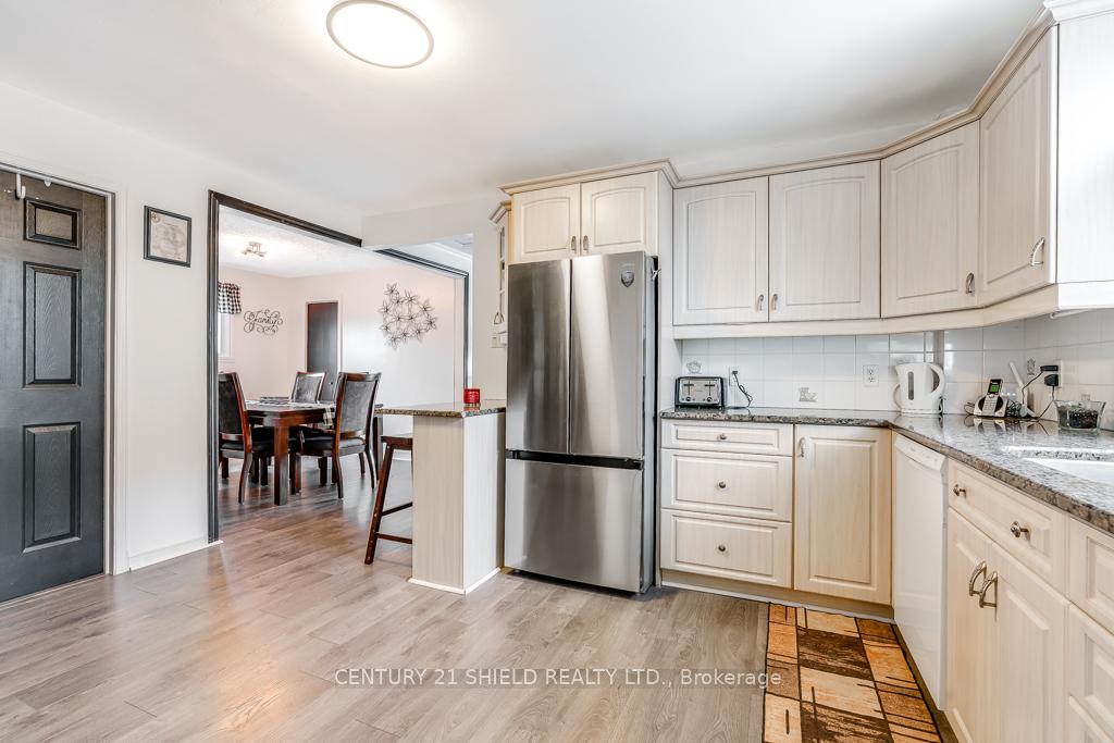Photo 9 of 803 Leonard Avenue E, Cornwall, Cornwall — HOMEH