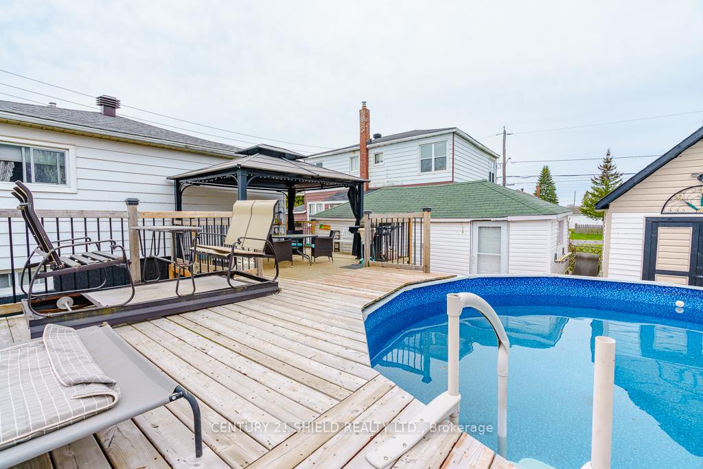 Photo 20 of 803 Leonard Avenue E, Cornwall, Cornwall — HOMEH