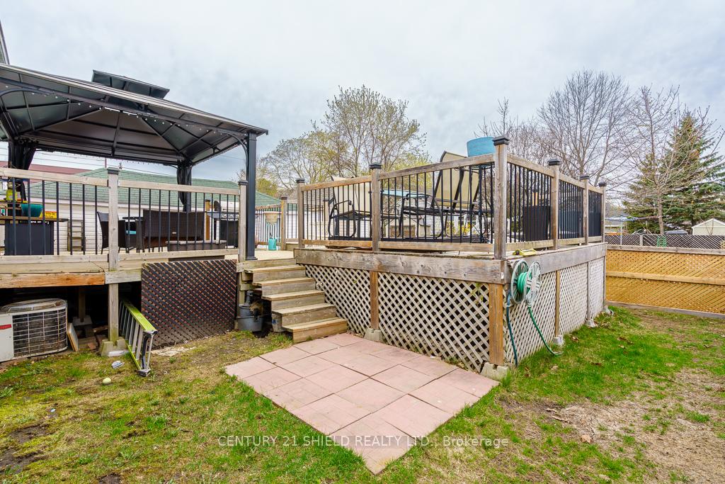 Photo 22 of 803 Leonard Avenue E, Cornwall, Cornwall — HOMEH