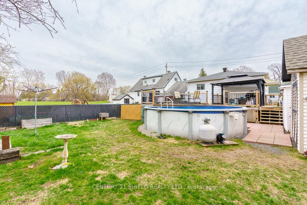 Photo 24 of 803 Leonard Avenue E, Cornwall, Cornwall — HOMEH