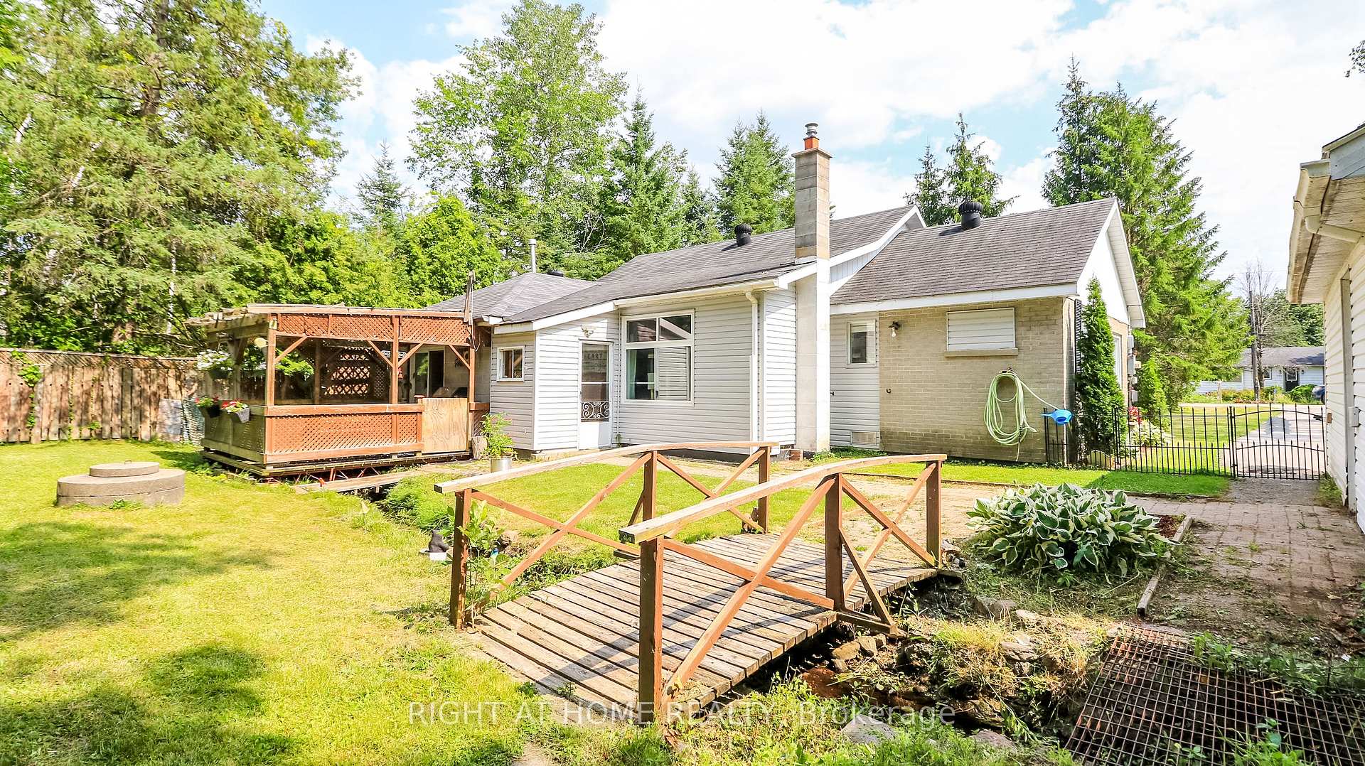 Photo 25 of 774 James Street, Innisfil, Alcona — HOMEH