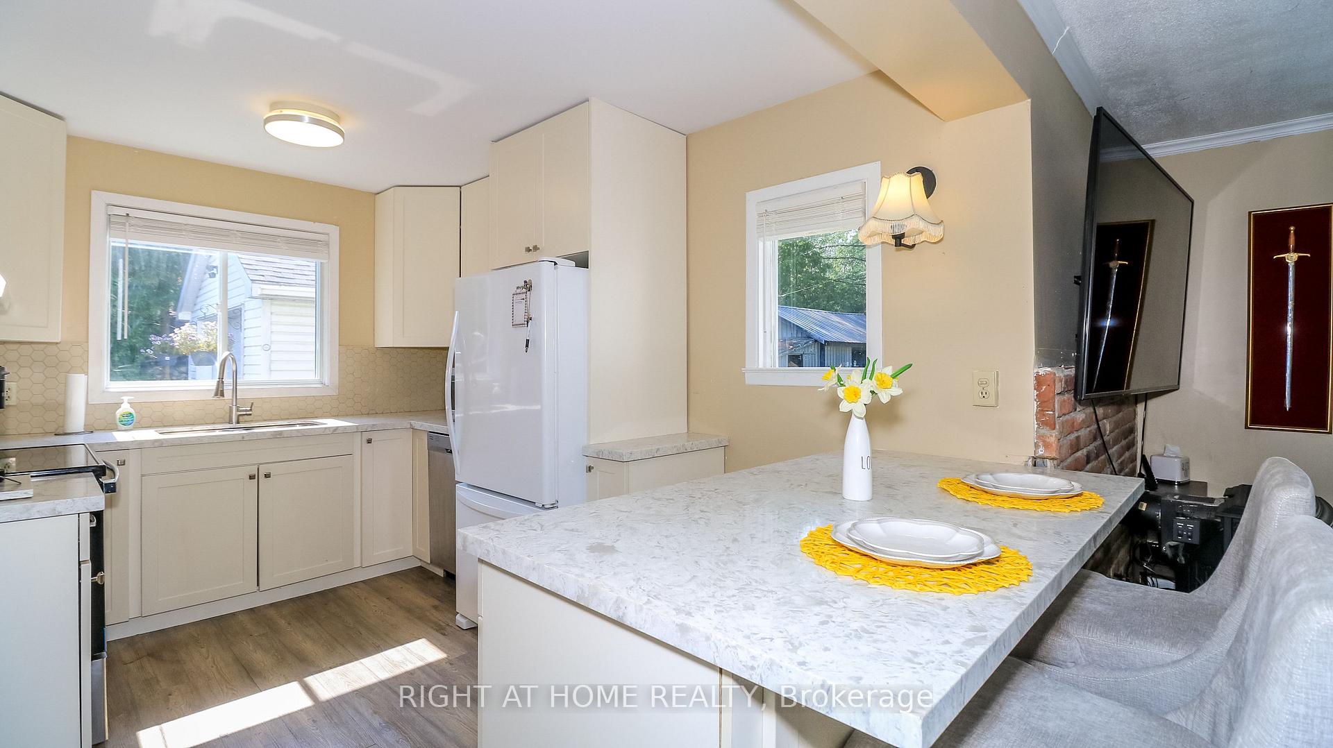 Photo 24 of 774 James Street, Innisfil, Alcona — HOMEH